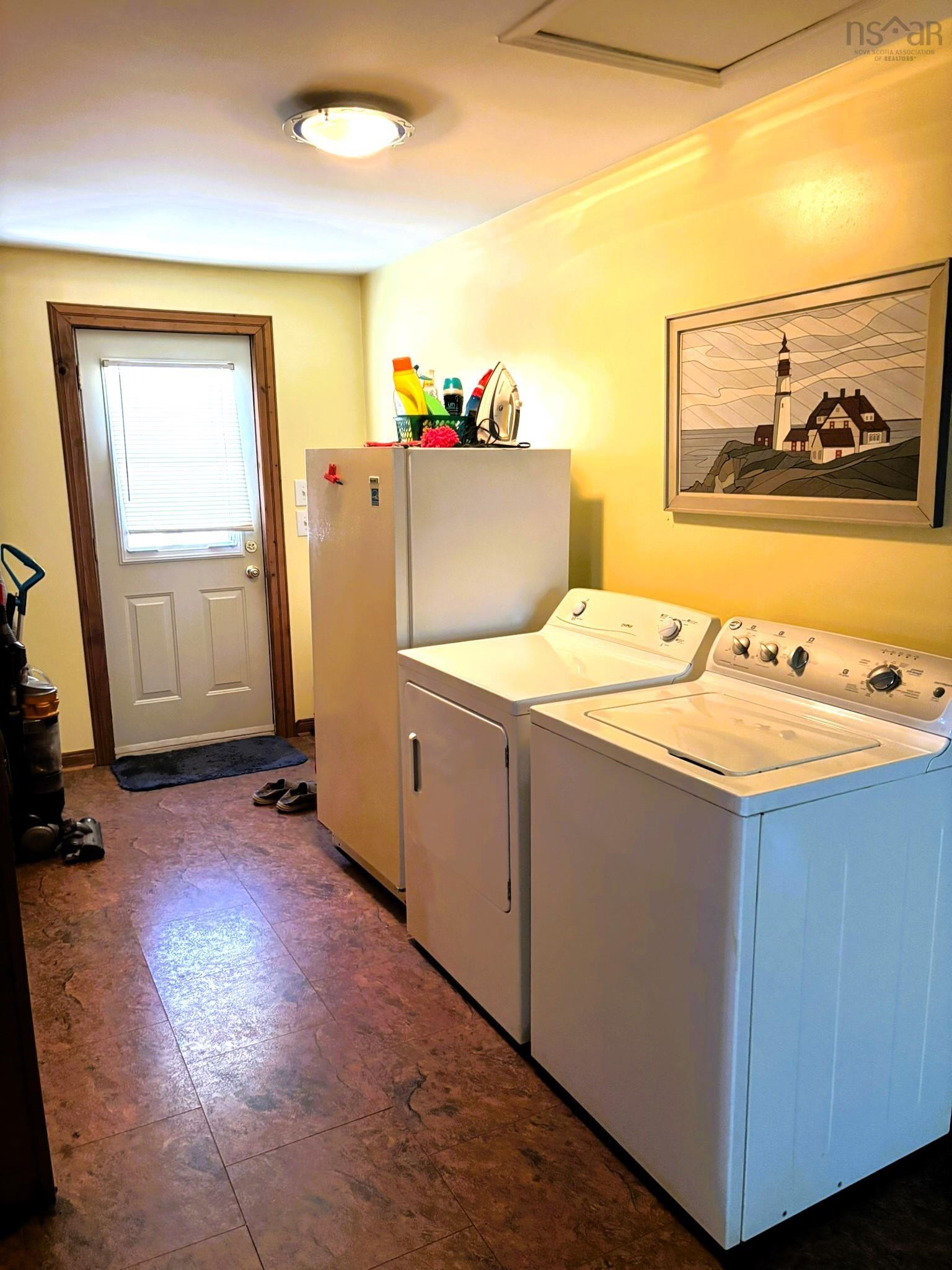 $199,900.00: 7643 Hwy#2 Highway, West Brook