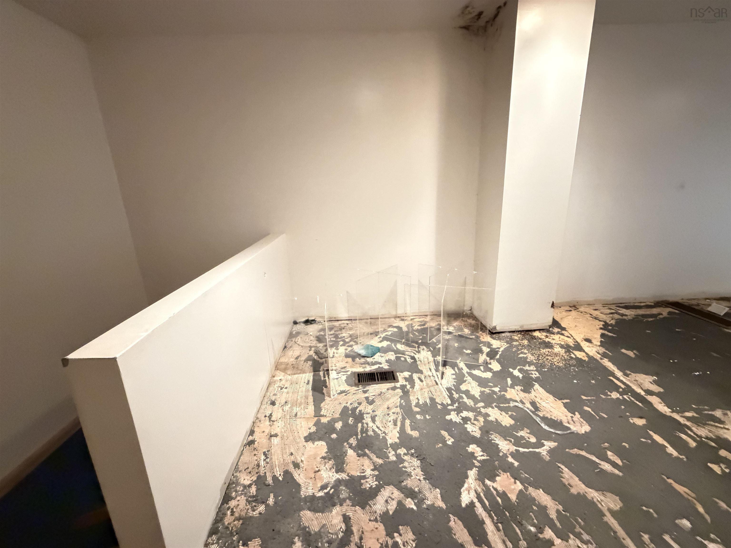 $159,900.00: 429 Highway 7, Ecum Secum