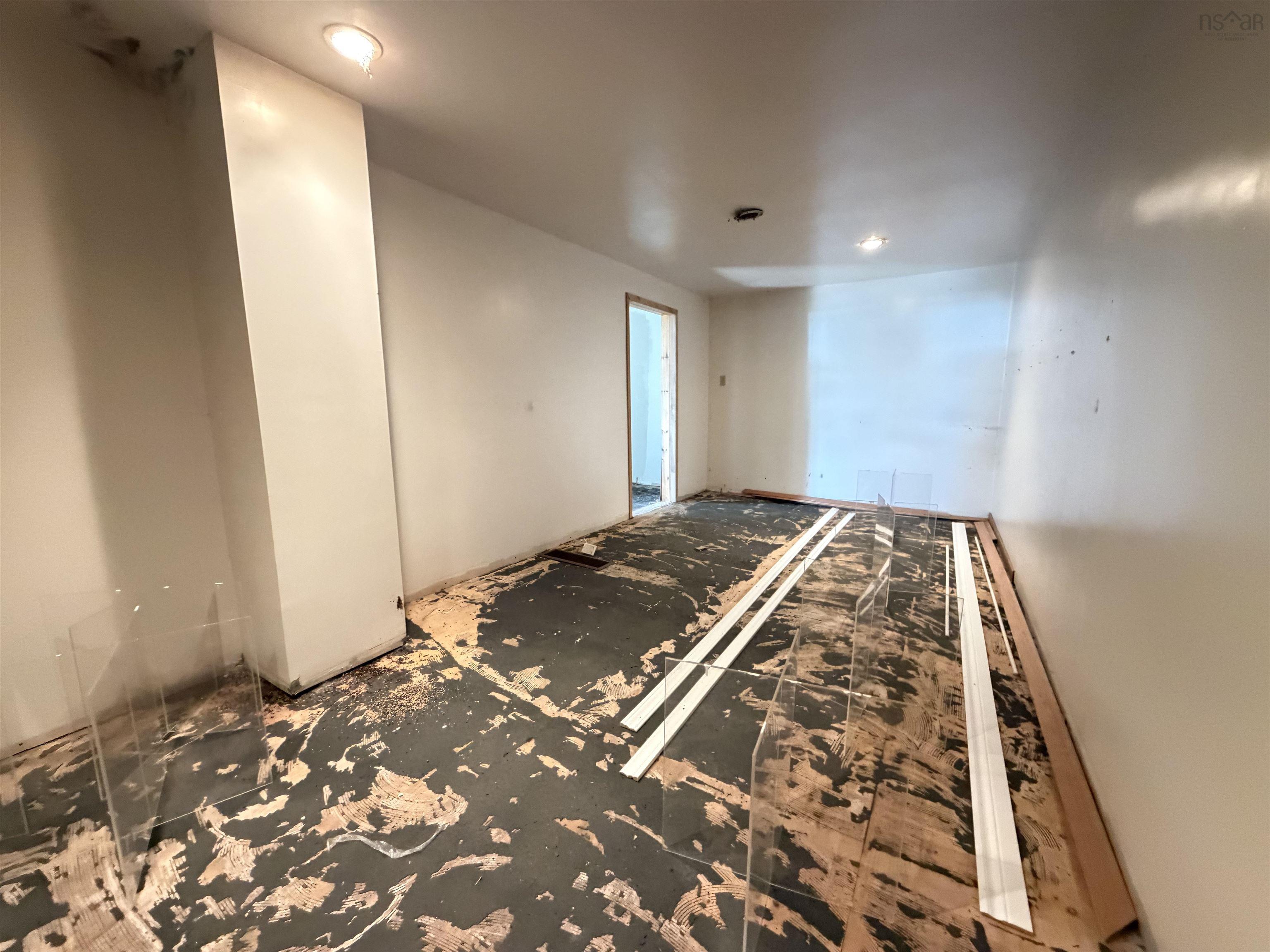 $159,900.00: 429 Highway 7, Ecum Secum