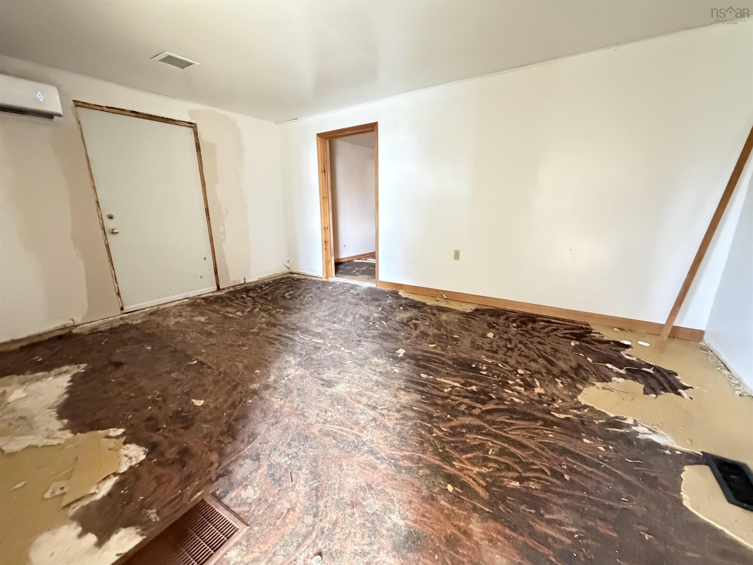 $159,900.00: 429 Highway 7, Ecum Secum