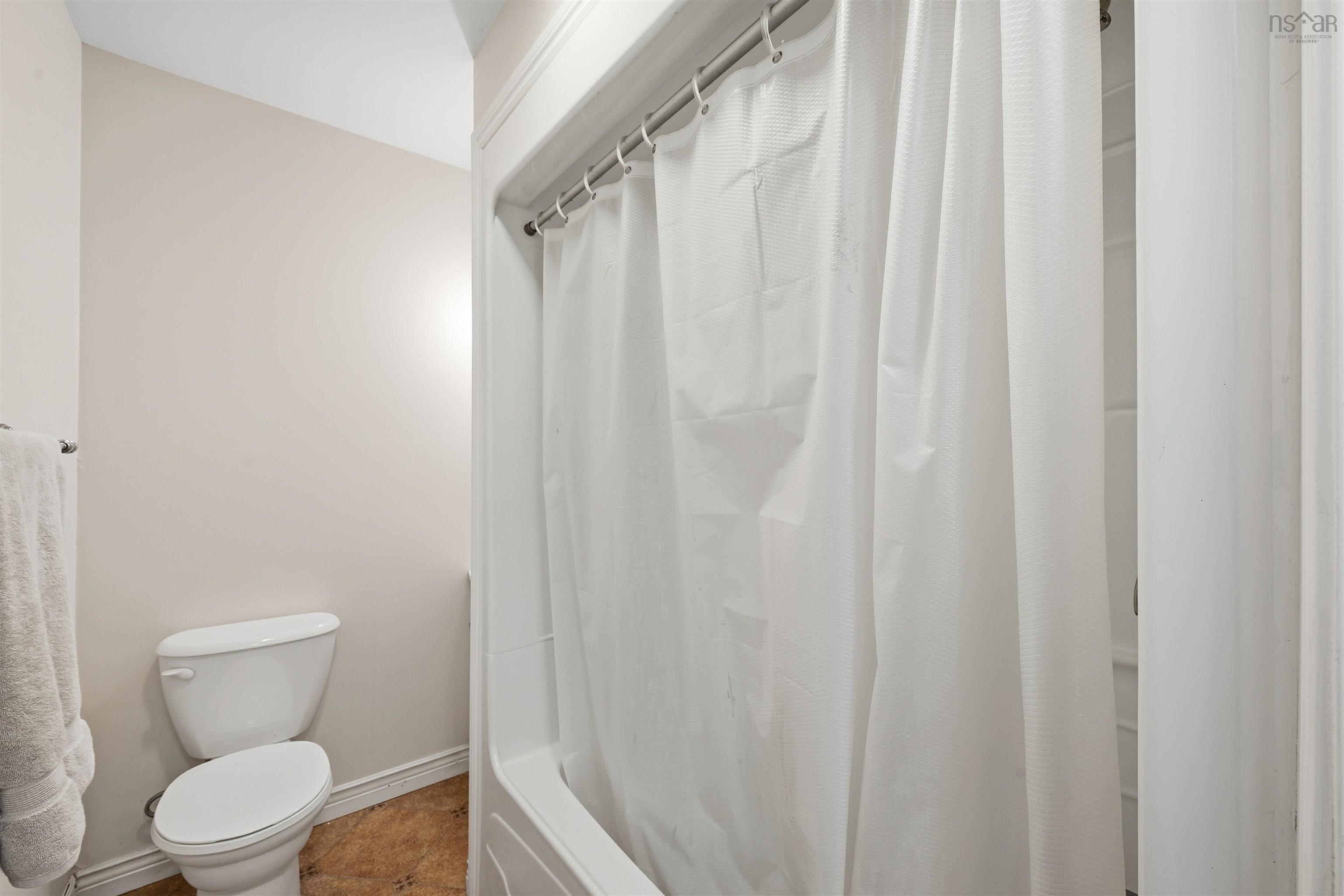 $995,000.00: 215 Cloverdale Drive, Martock