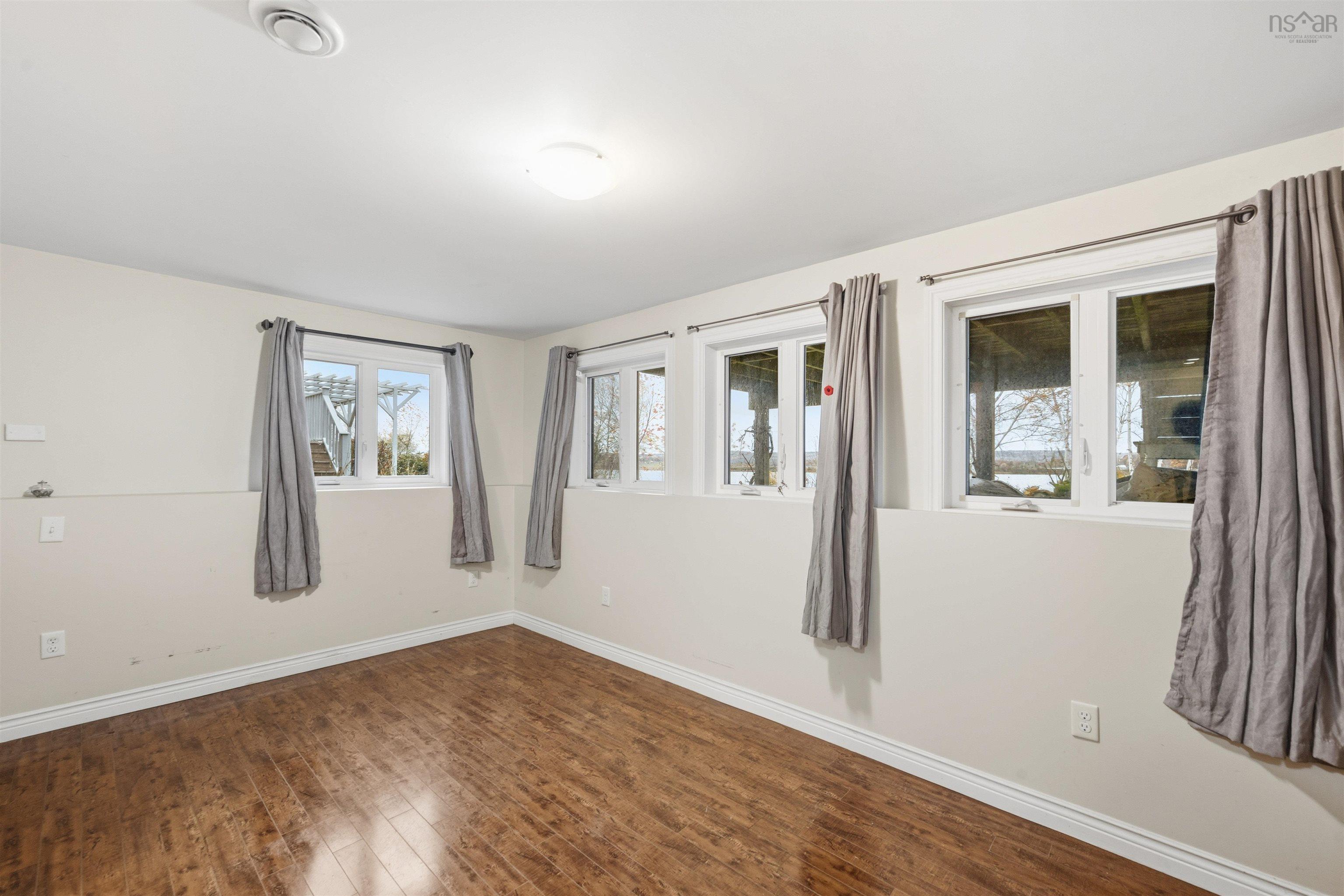 $995,000.00: 215 Cloverdale Drive, Martock