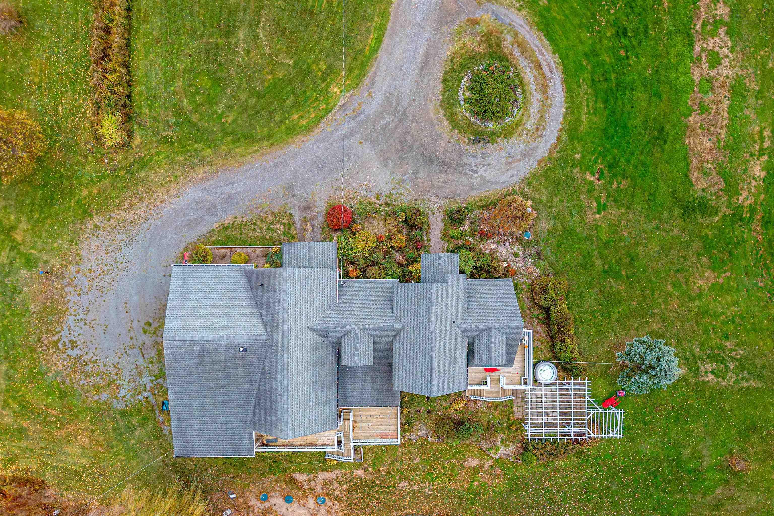 $995,000.00: 215 Cloverdale Drive, Martock