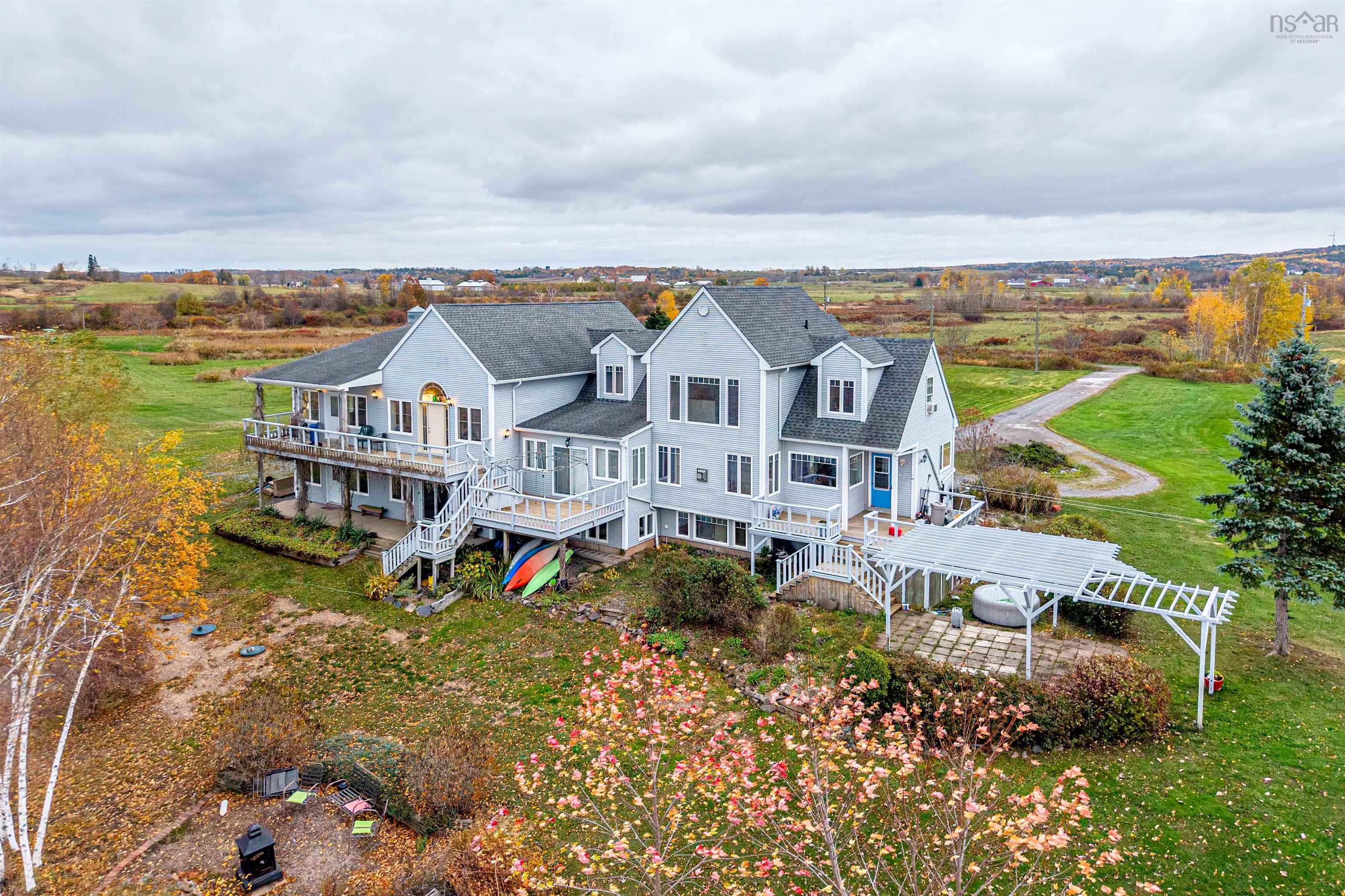 $995,000.00: 215 Cloverdale Drive, Martock