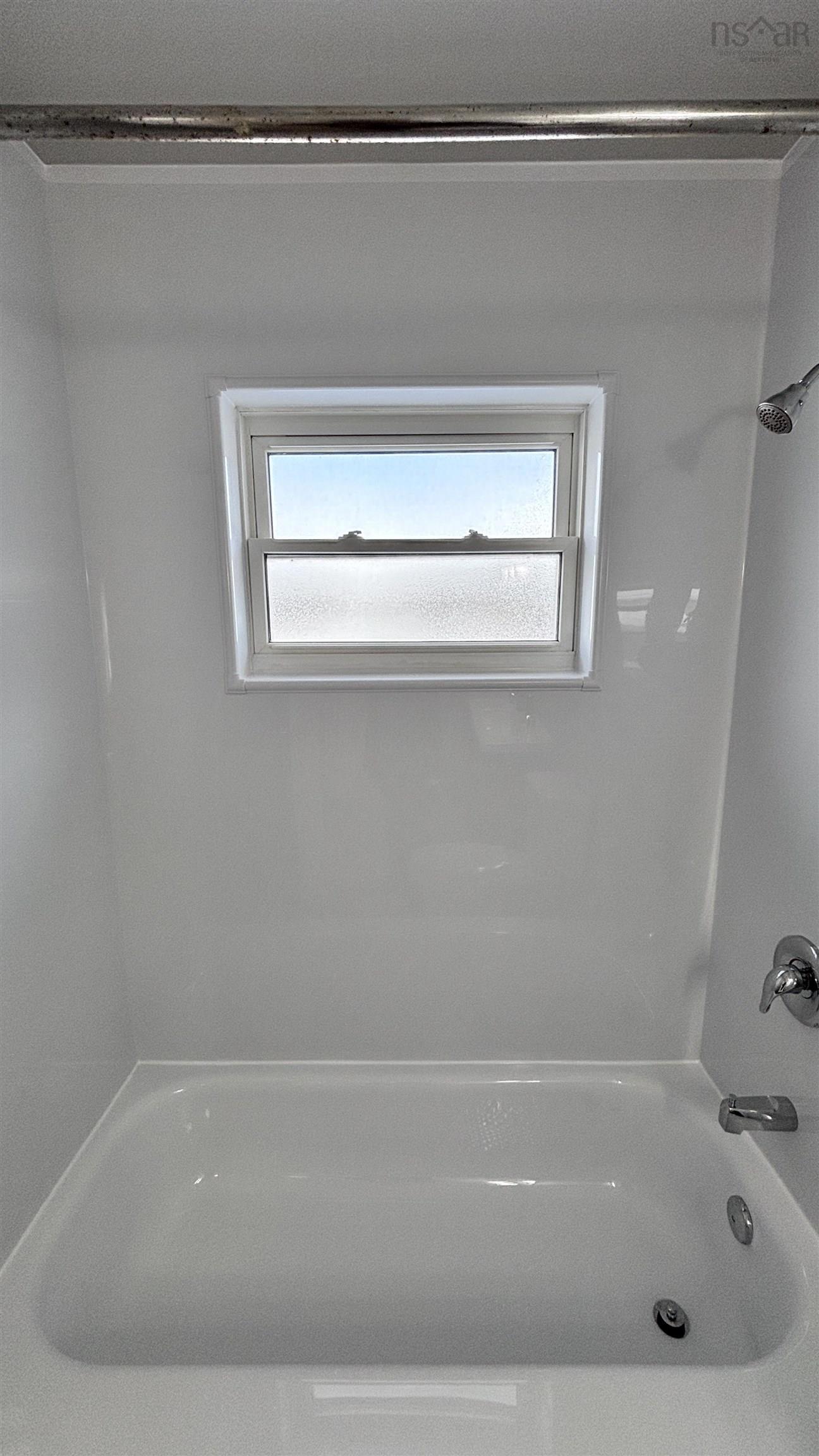 $329,900.00: 130 PASSCHENDAELE Avenue, Debert