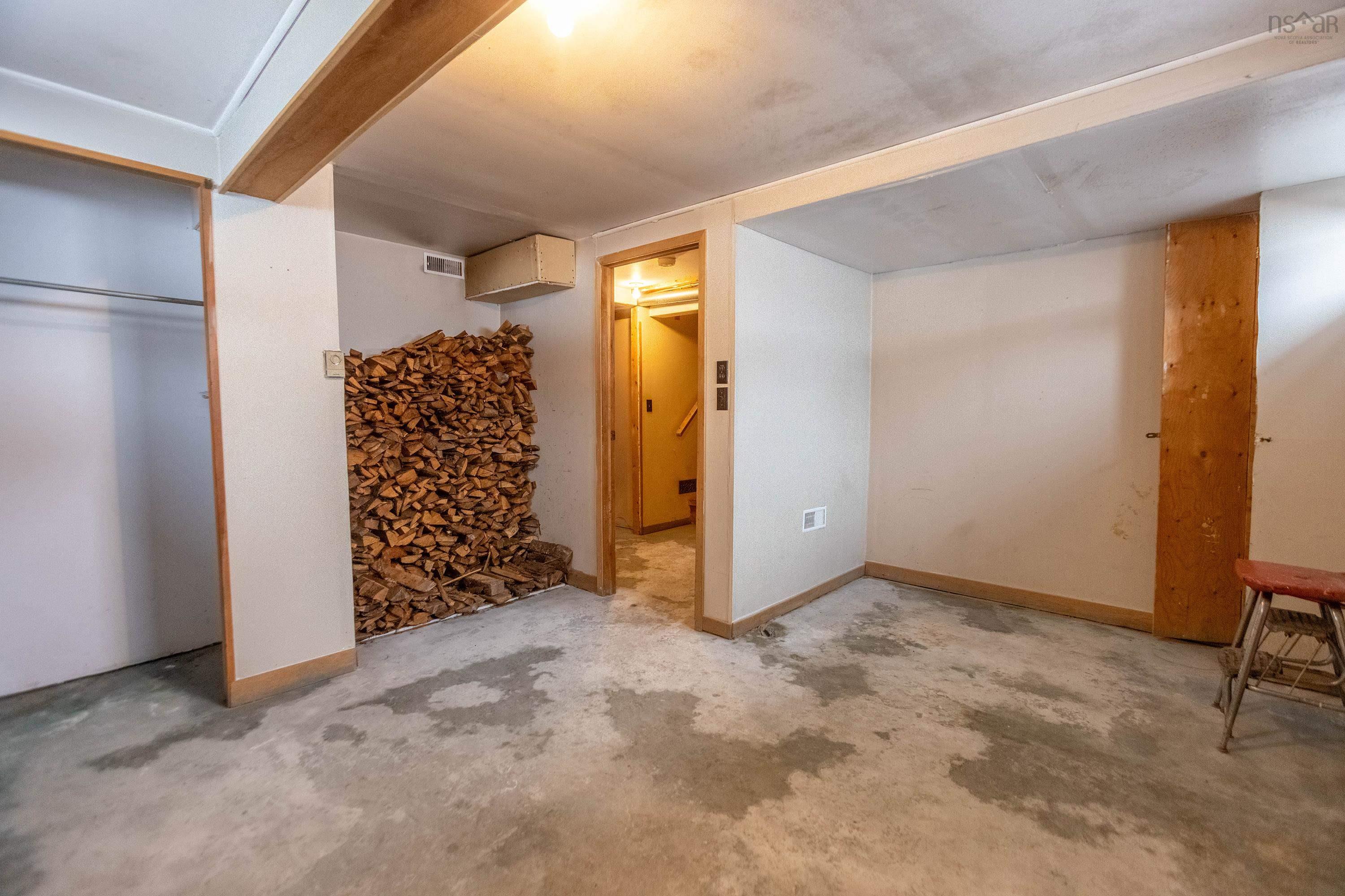 $319,900.00: 482 Highway 204, Brookdale