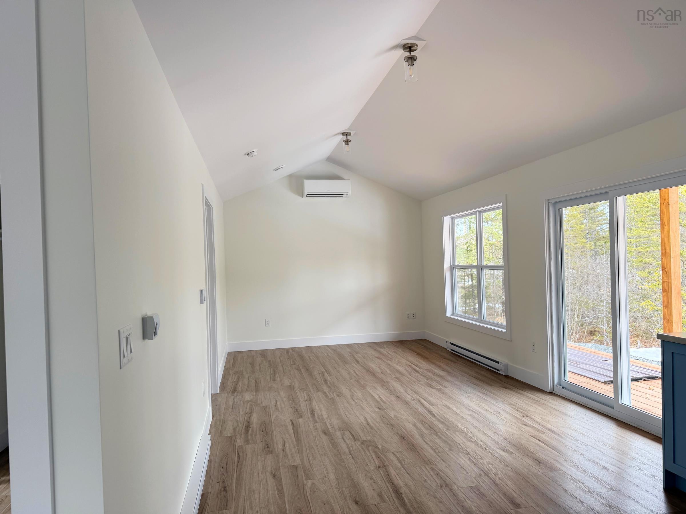 $399,900.00: 275 38 Lakewood Court, East Uniacke