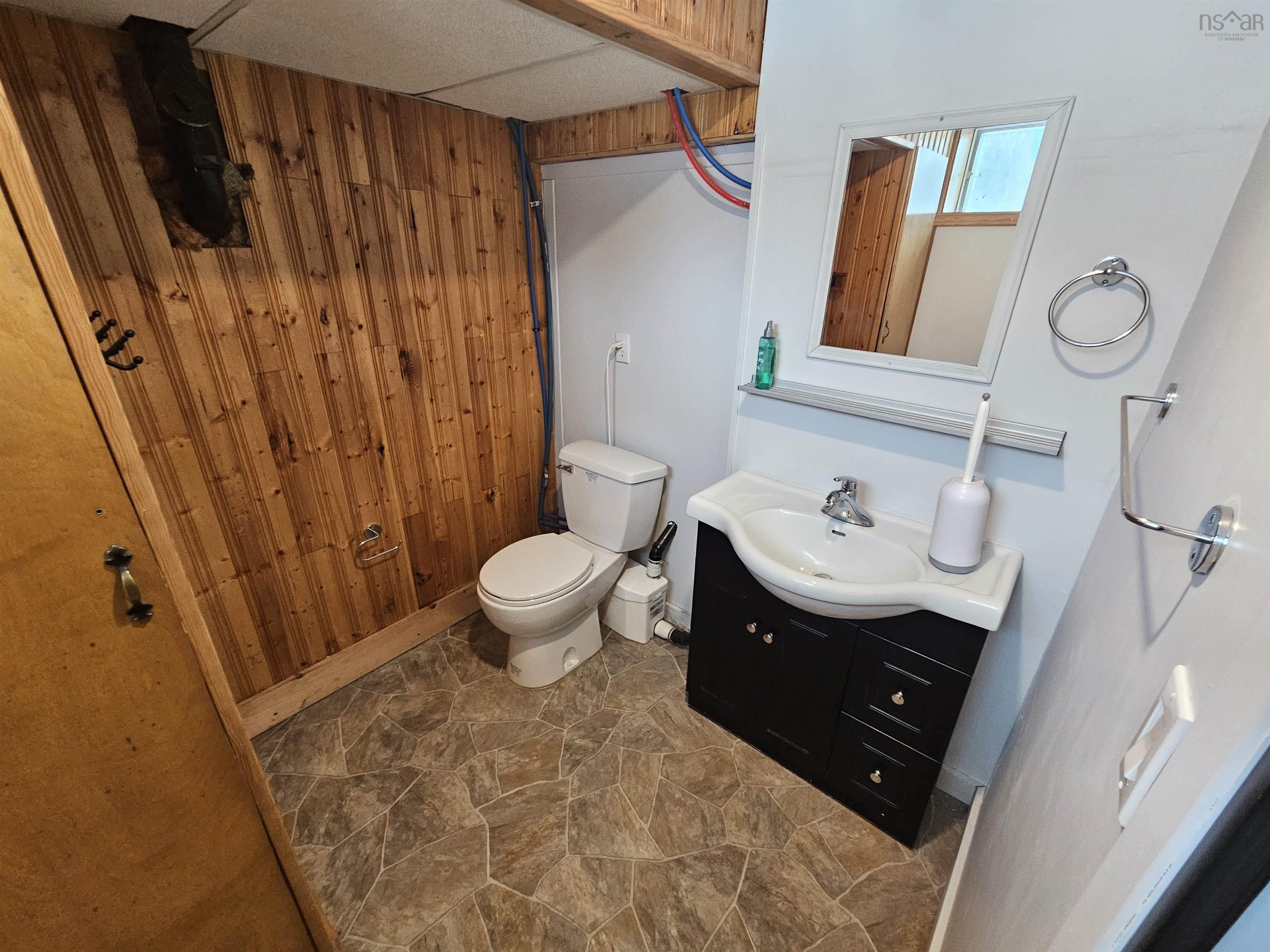 $289,900.00: 9521 Highway 6 Highway, Pugwash