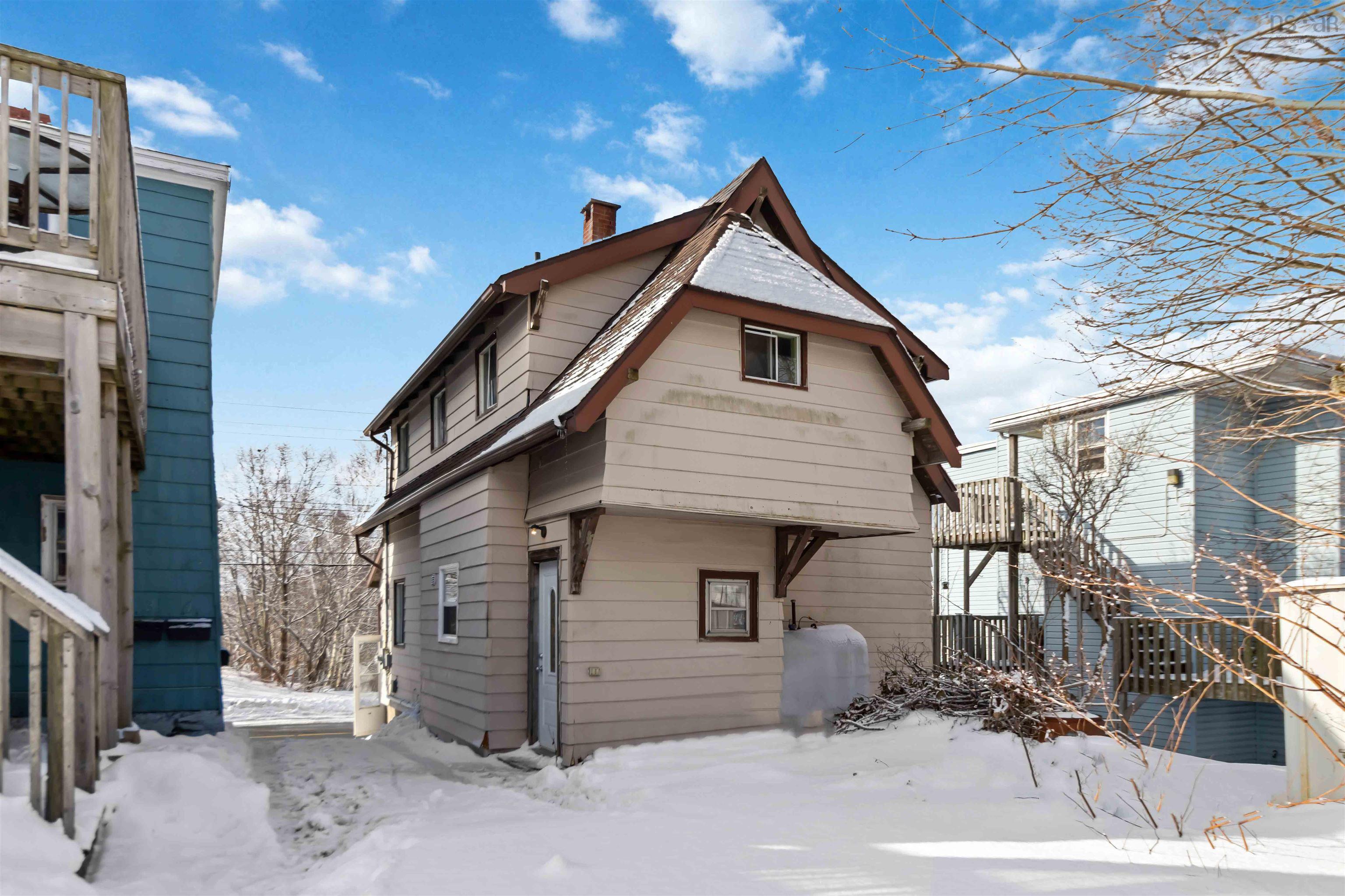 102 King Street, Dartmouth, NS (MLS 202602312)