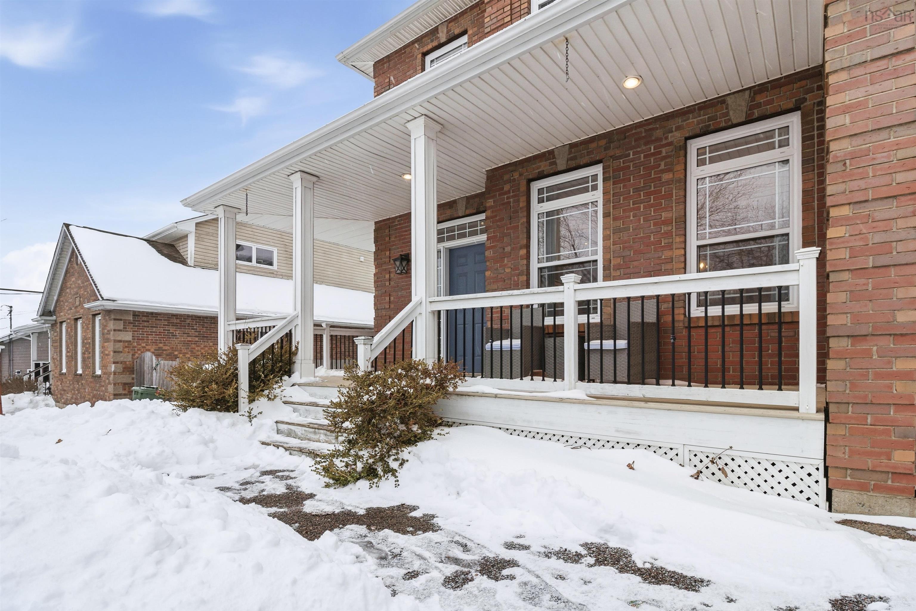 $849,900.00: 378 Portland Hills Drive, Dartmouth