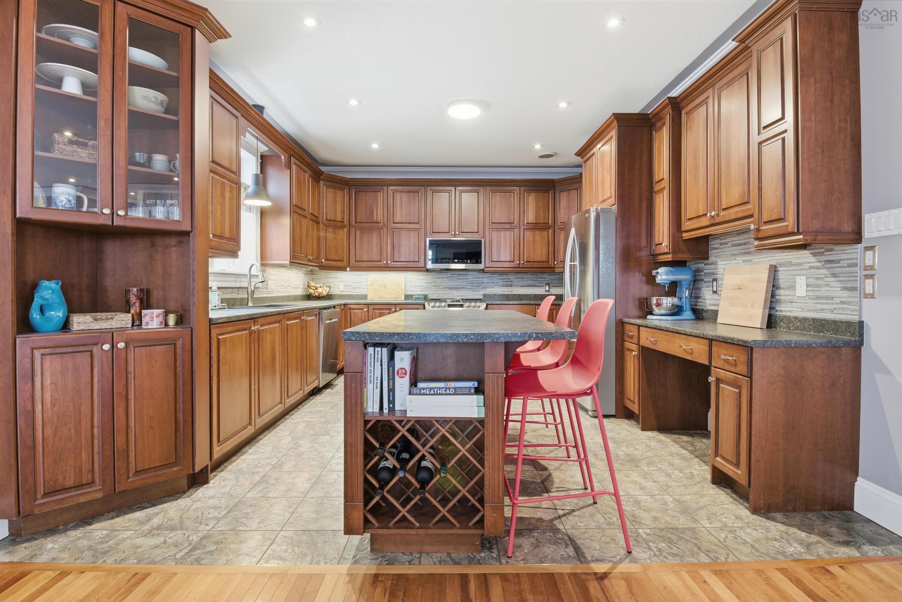 $849,900.00: 378 Portland Hills Drive, Dartmouth