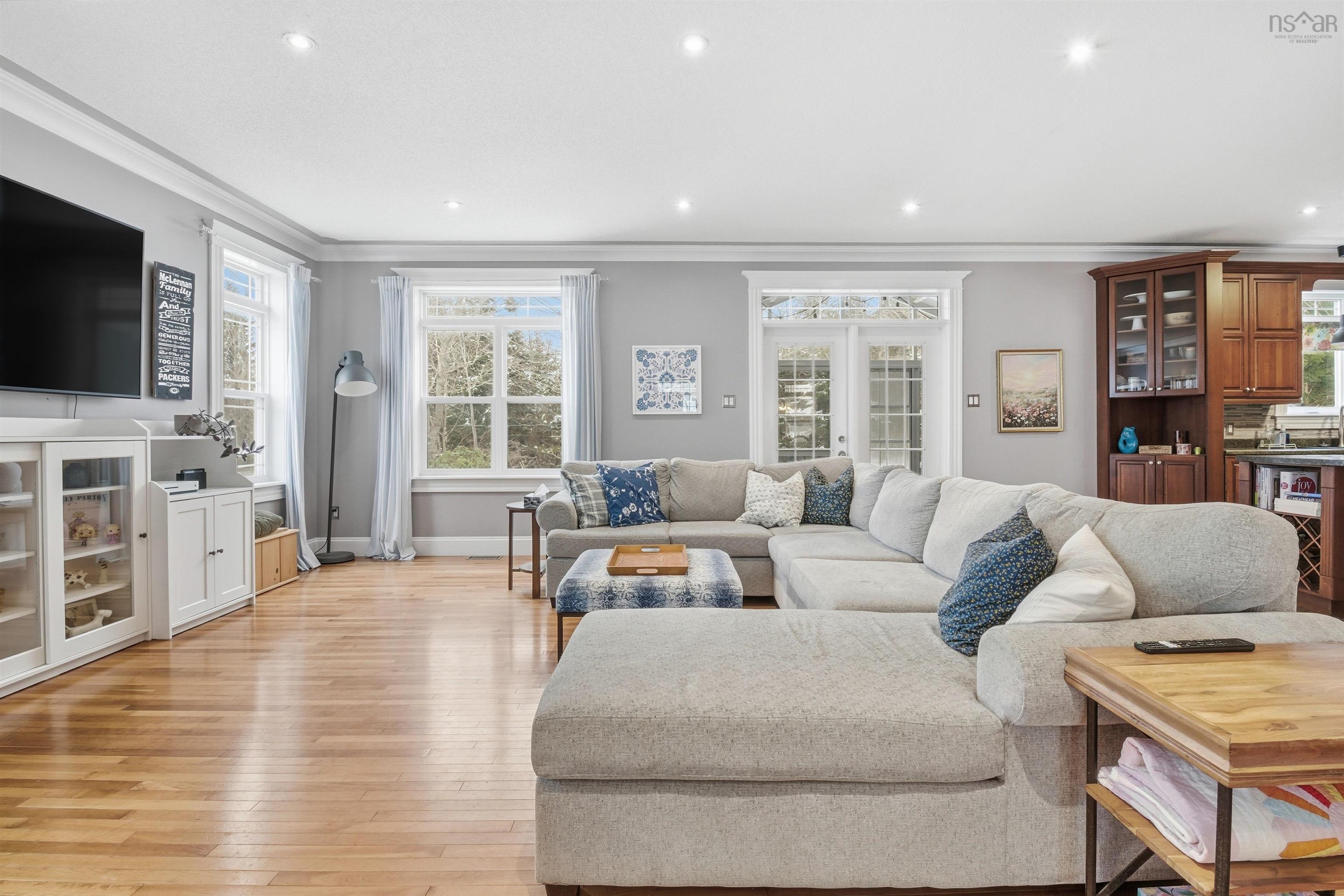 $849,900.00: 378 Portland Hills Drive, Dartmouth