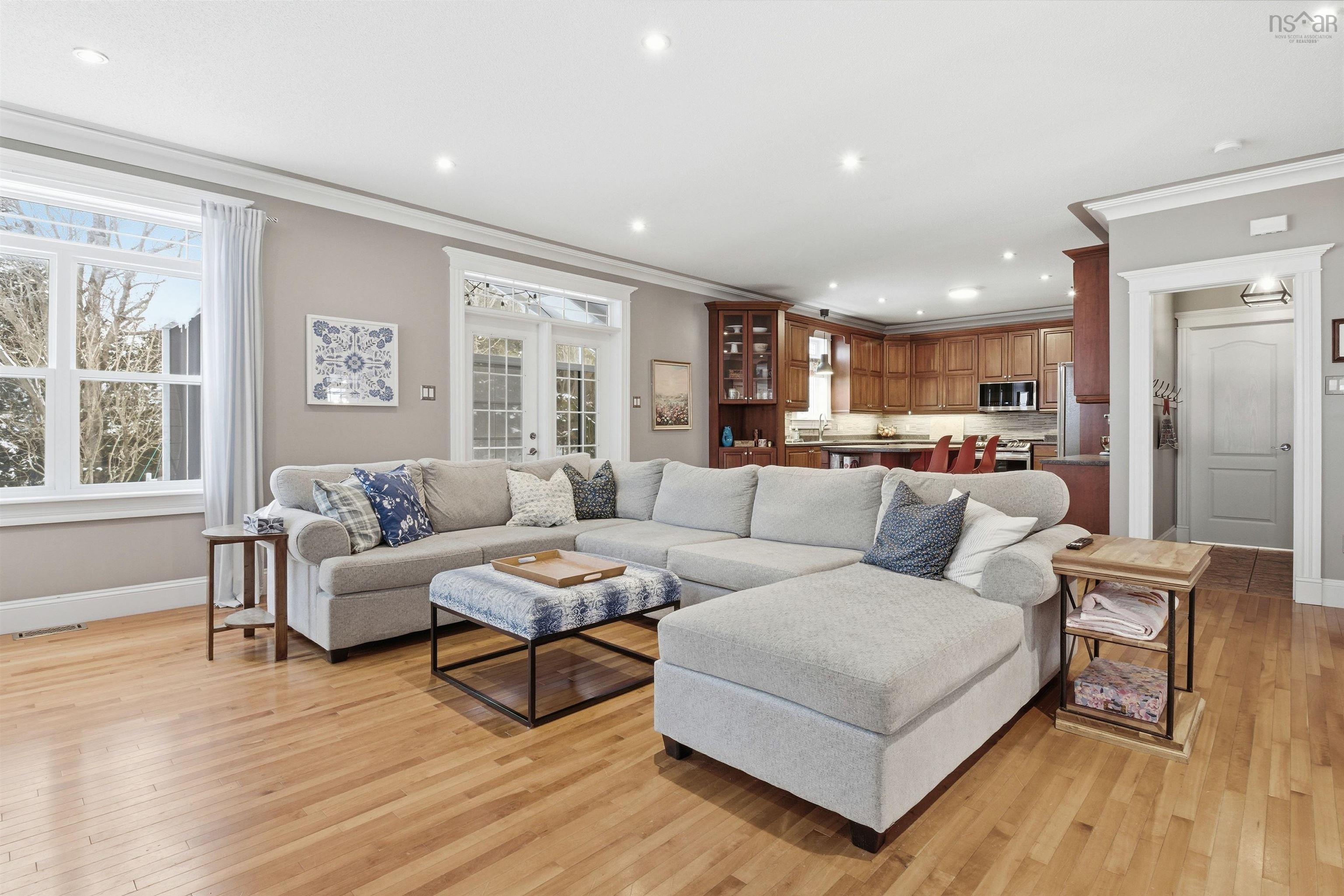 $849,900.00: 378 Portland Hills Drive, Dartmouth