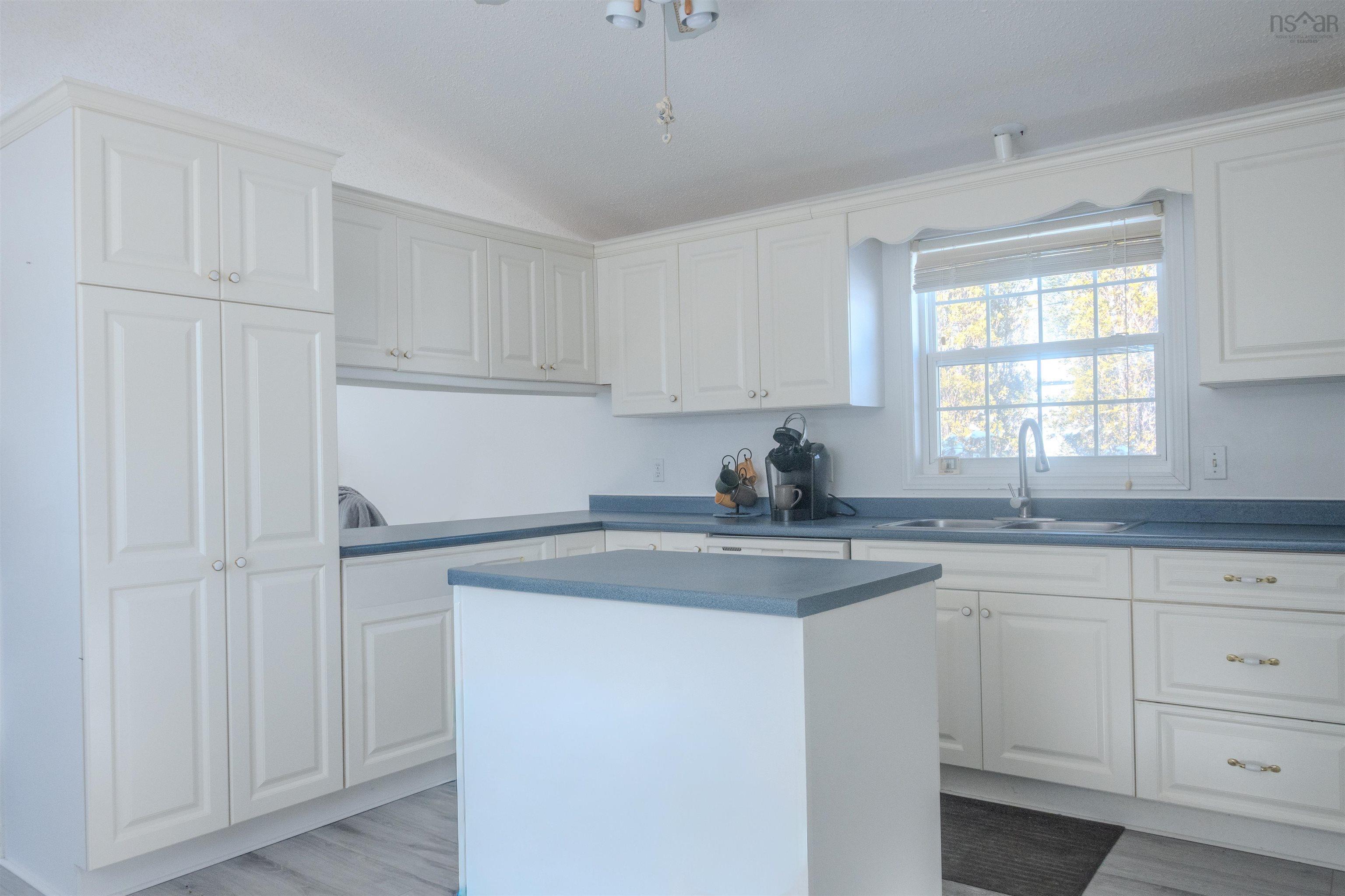 $184,900.00: 20 Cook Drive, East River