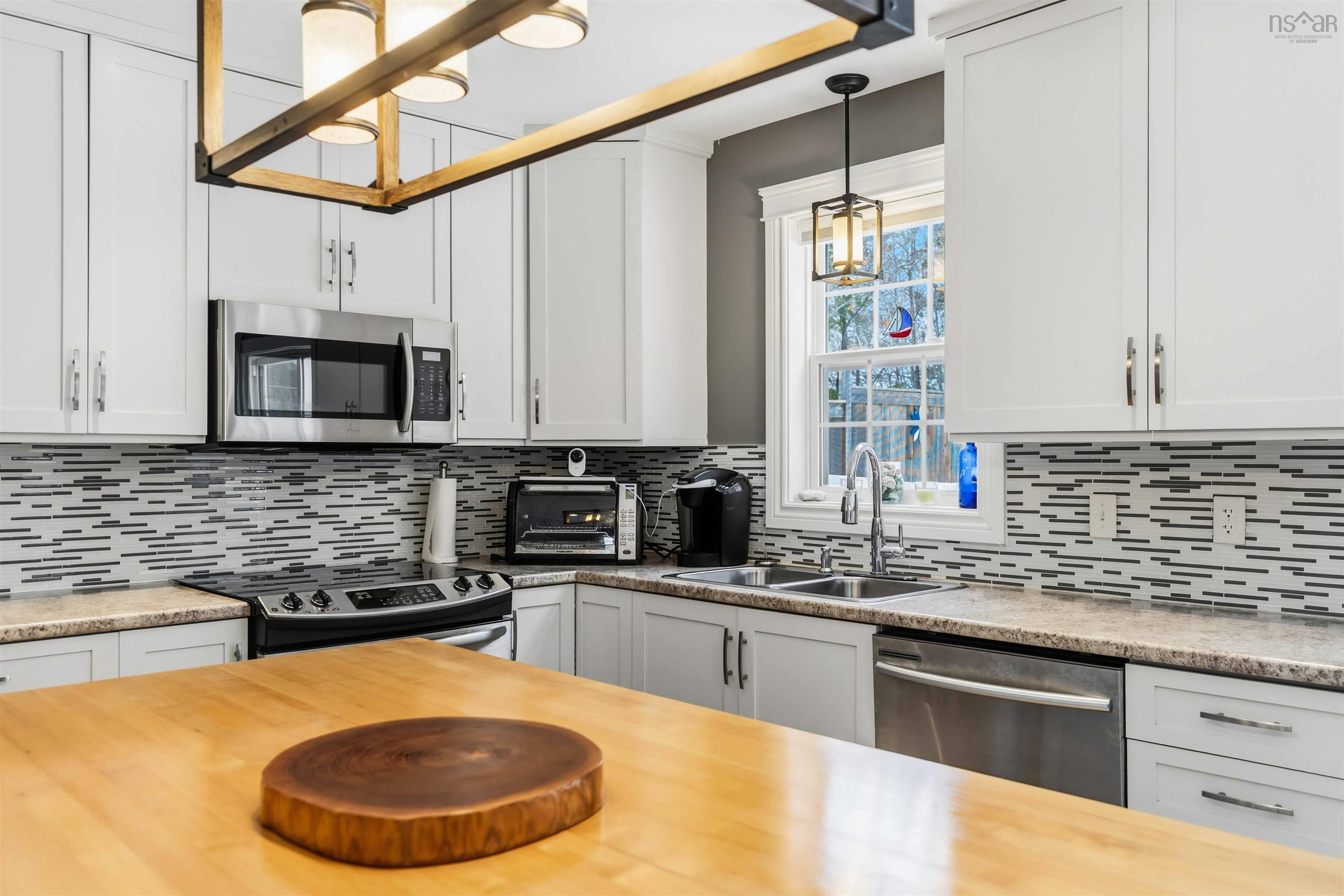 $564,900.00: 164 Belle Drive, Meadowvale