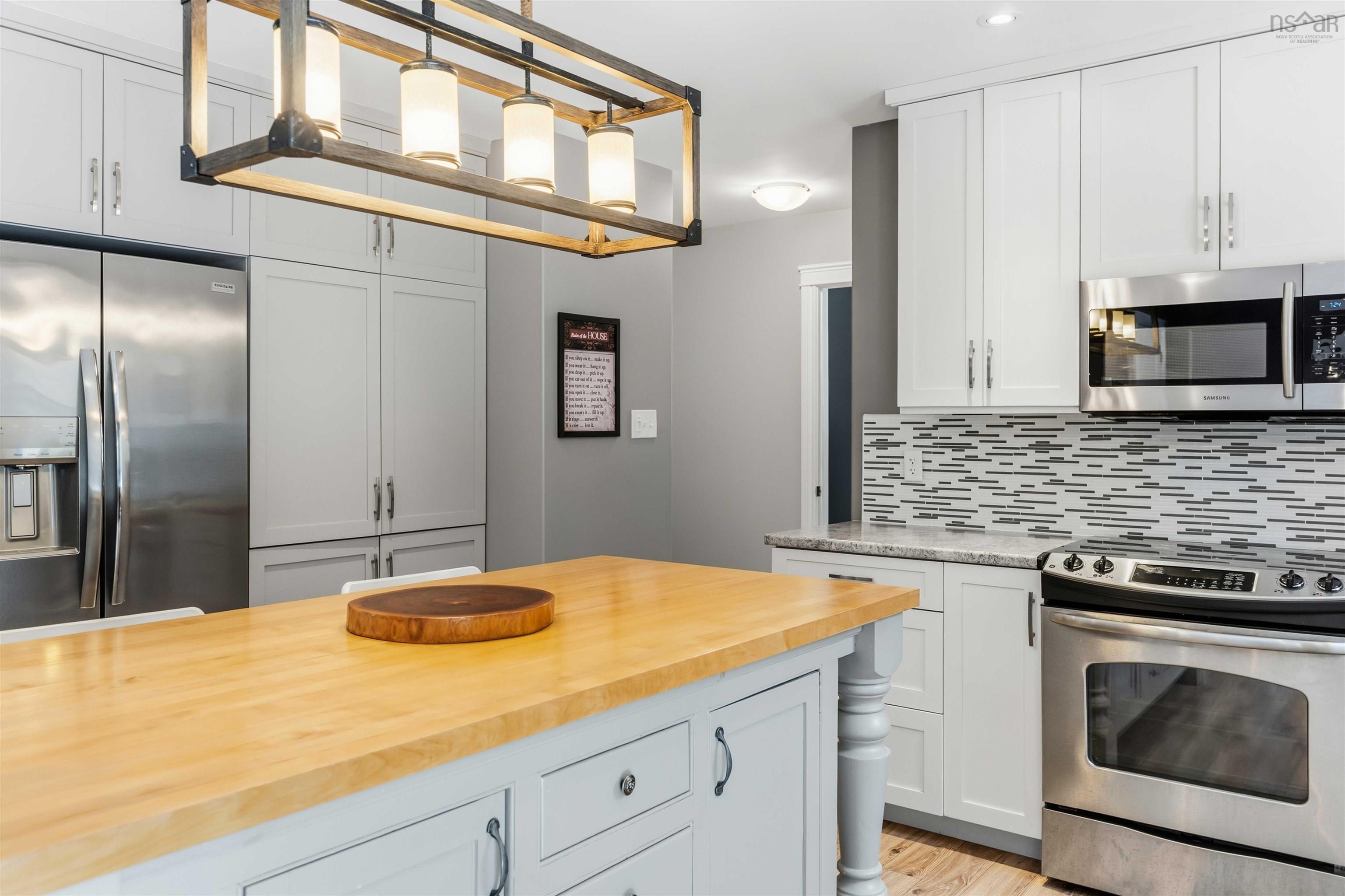 $564,900.00: 164 Belle Drive, Meadowvale