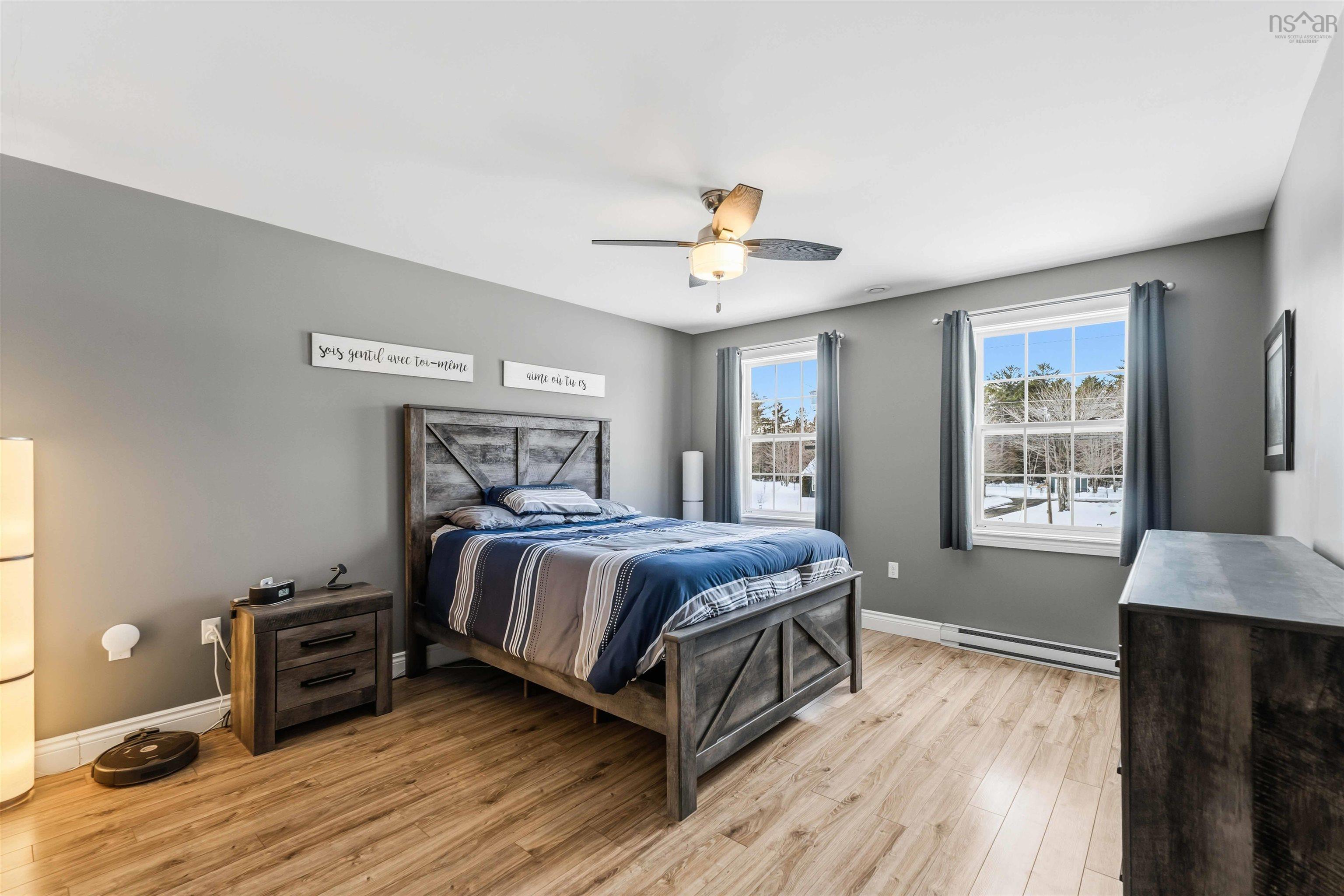 $564,900.00: 164 Belle Drive, Meadowvale