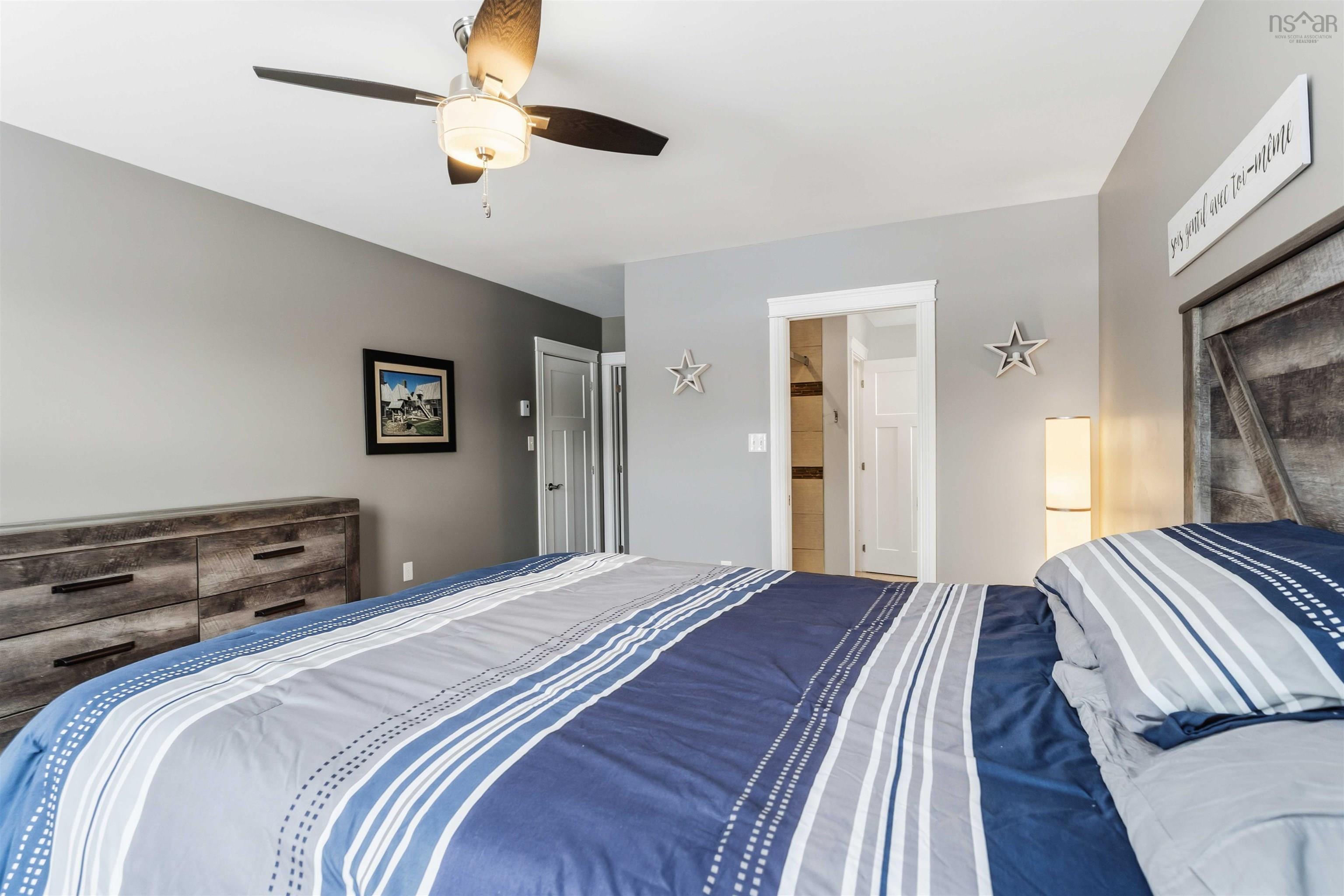 $564,900.00: 164 Belle Drive, Meadowvale