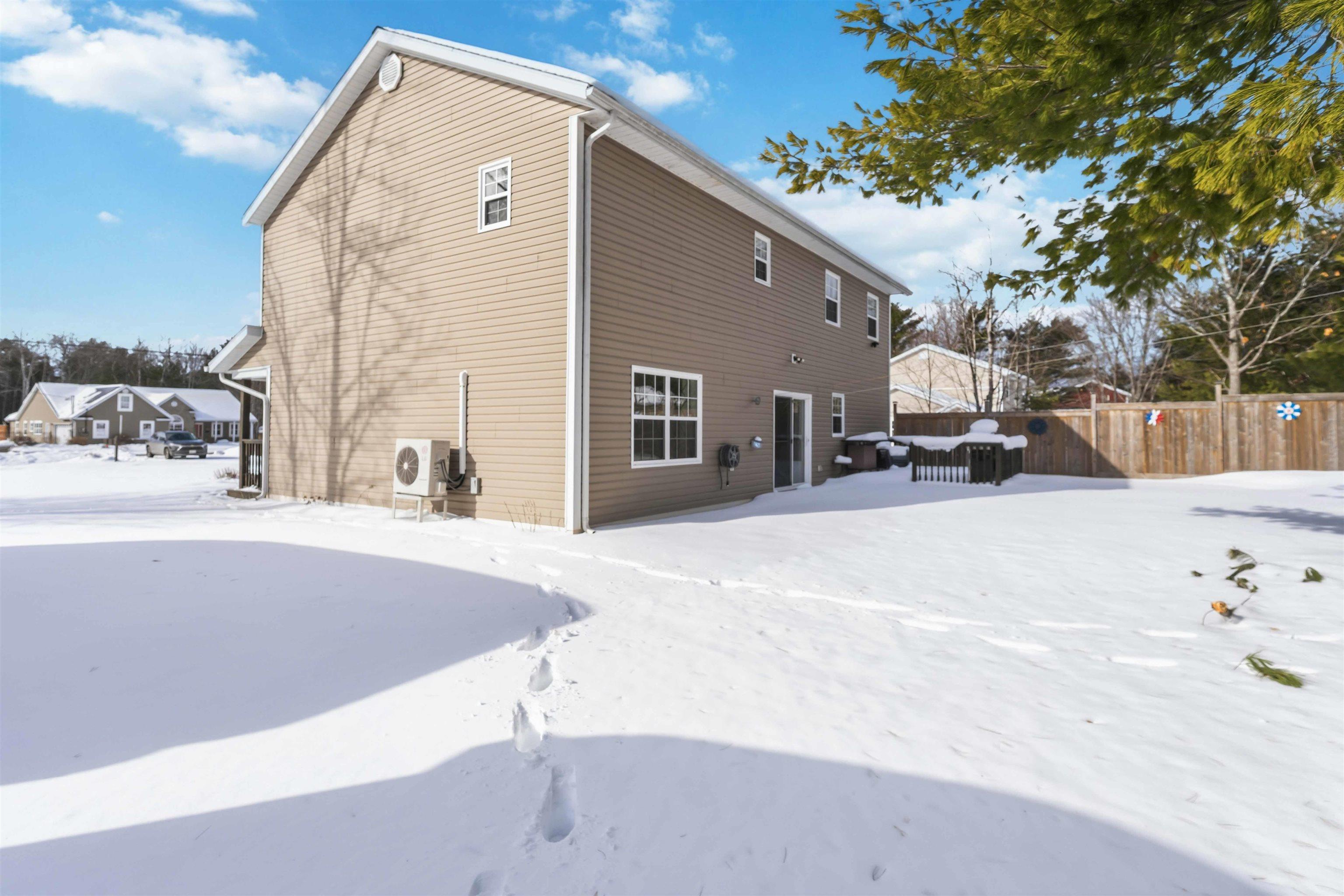 $564,900.00: 164 Belle Drive, Meadowvale