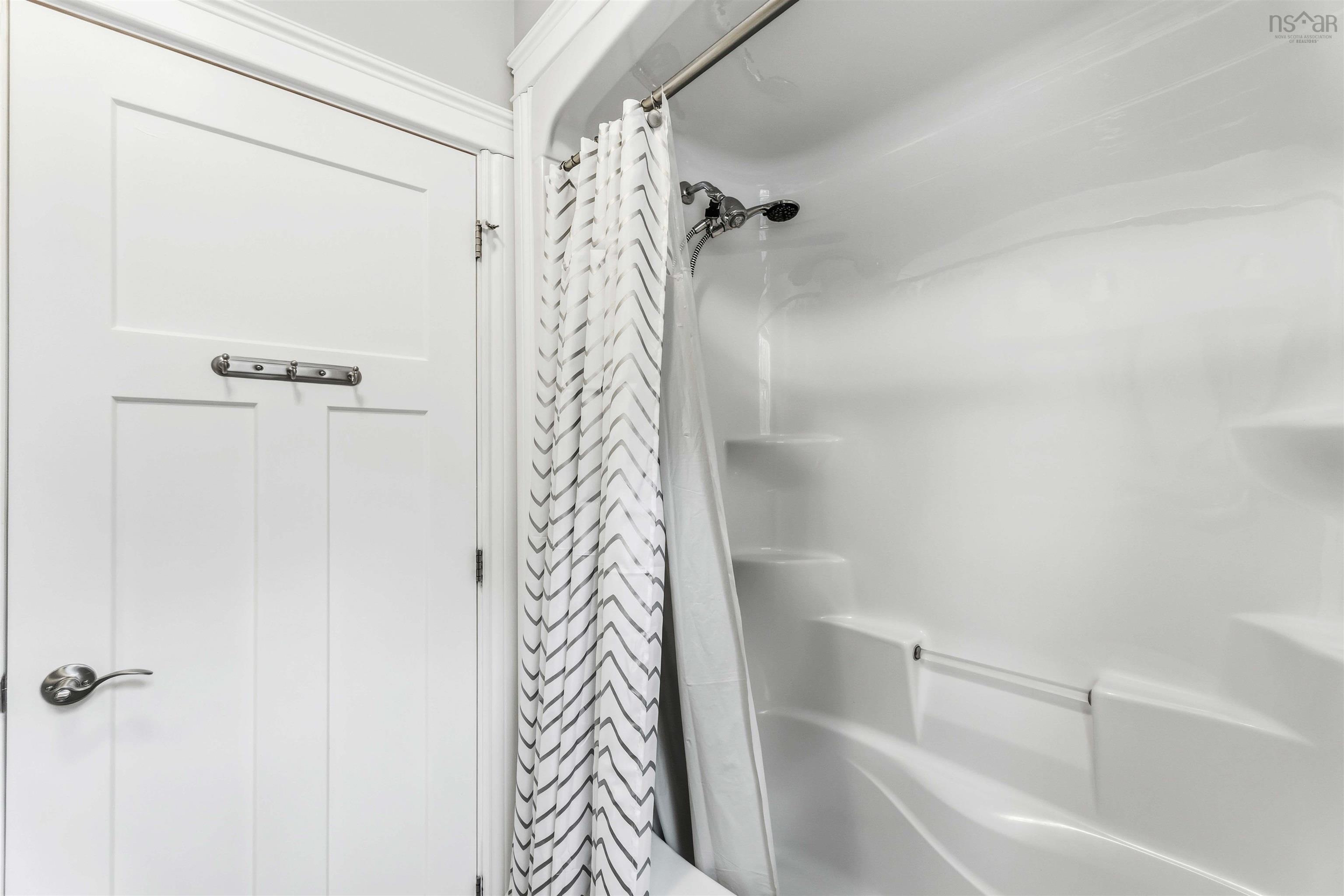 $564,900.00: 164 Belle Drive, Meadowvale