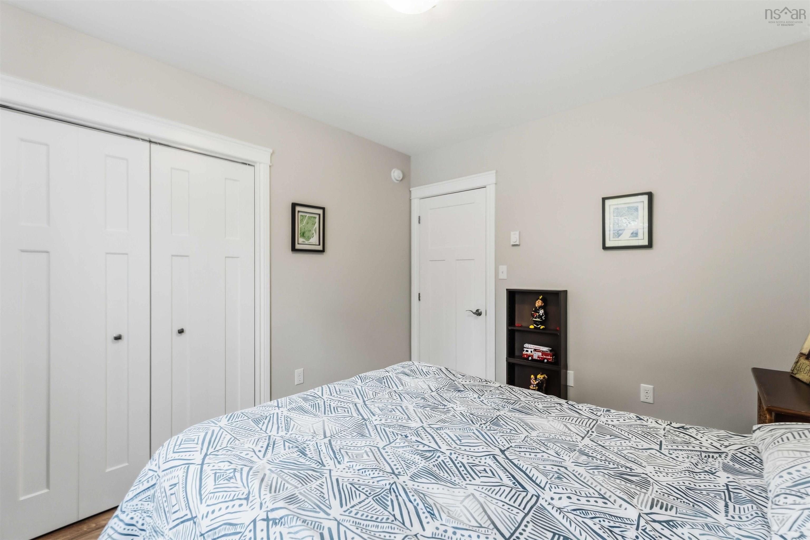 $564,900.00: 164 Belle Drive, Meadowvale