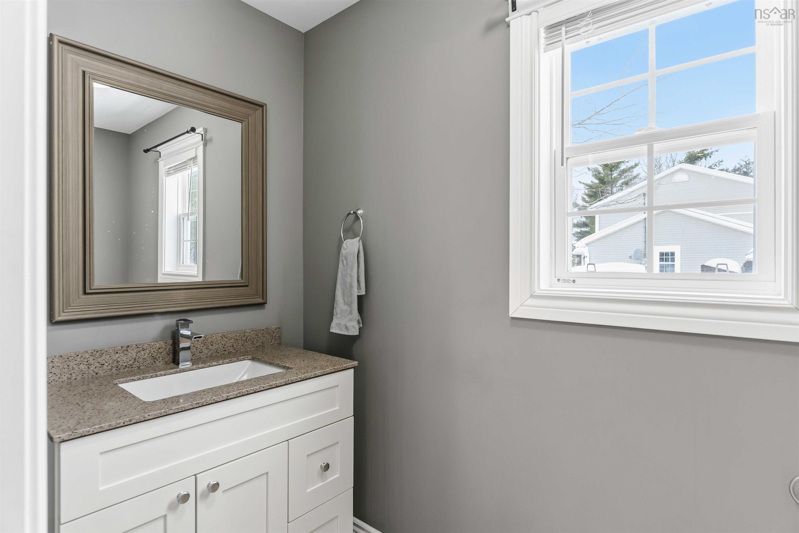 $564,900.00: 164 Belle Drive, Meadowvale