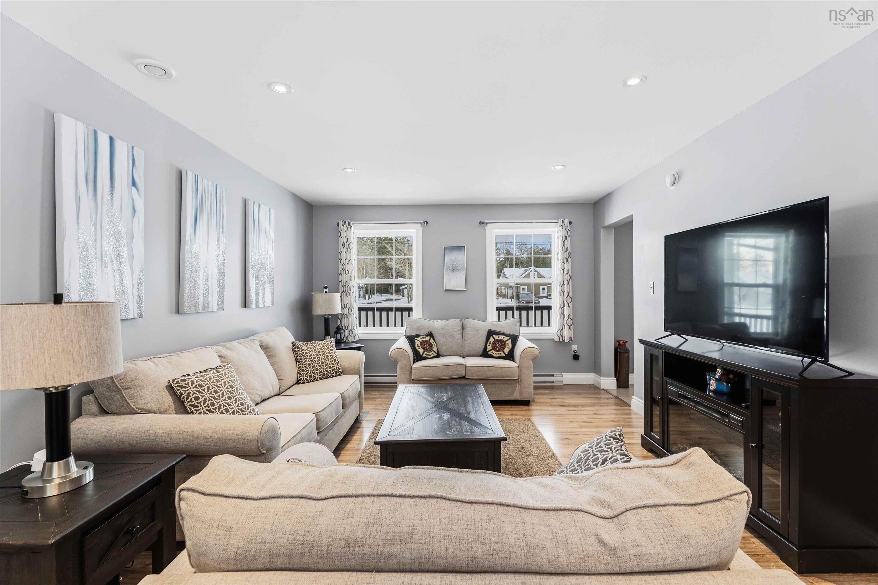 $564,900.00: 164 Belle Drive, Meadowvale