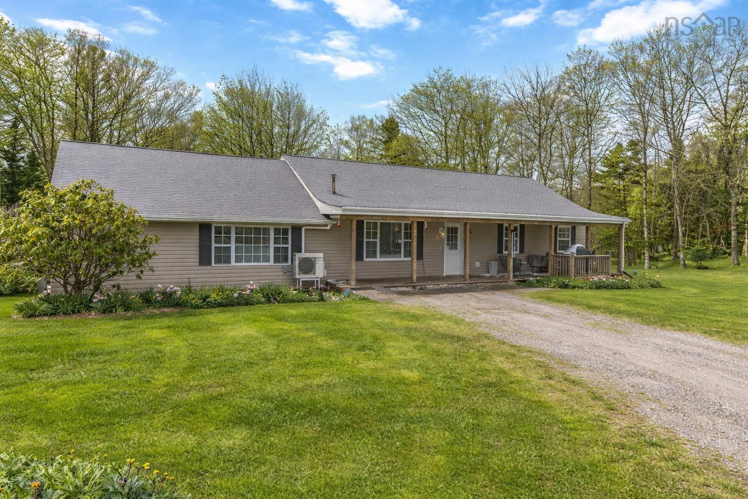 $649,900.00: 36 Kelly Drive, Fox Point