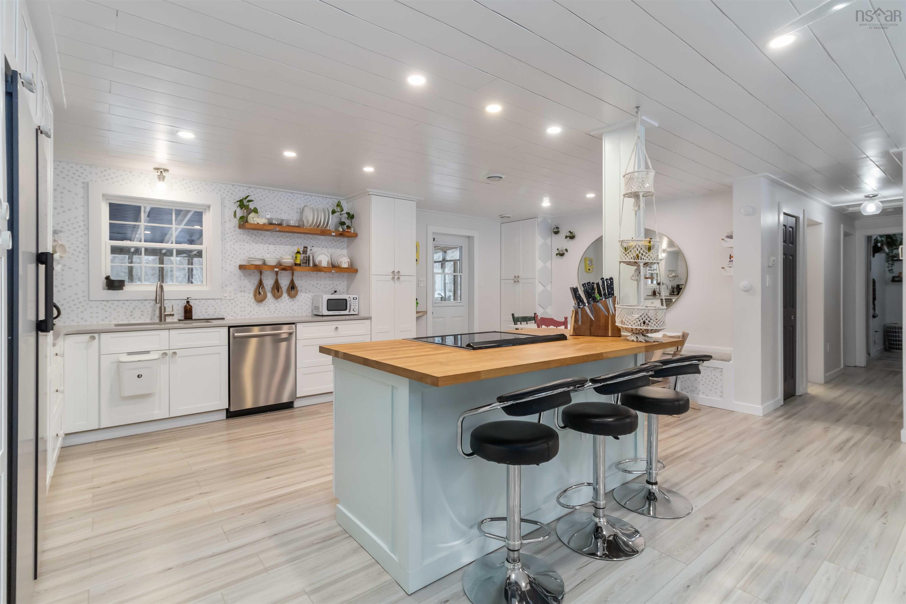 $649,900.00: 36 Kelly Drive, Fox Point