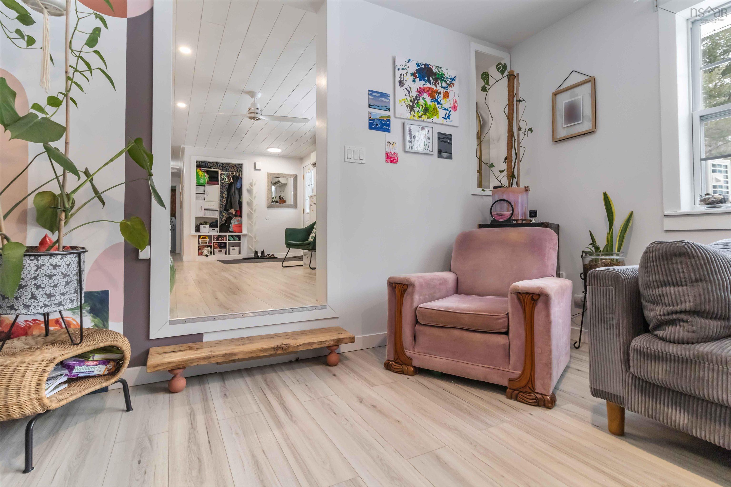 $665,000.00: 36 Kelly Drive, Fox Point