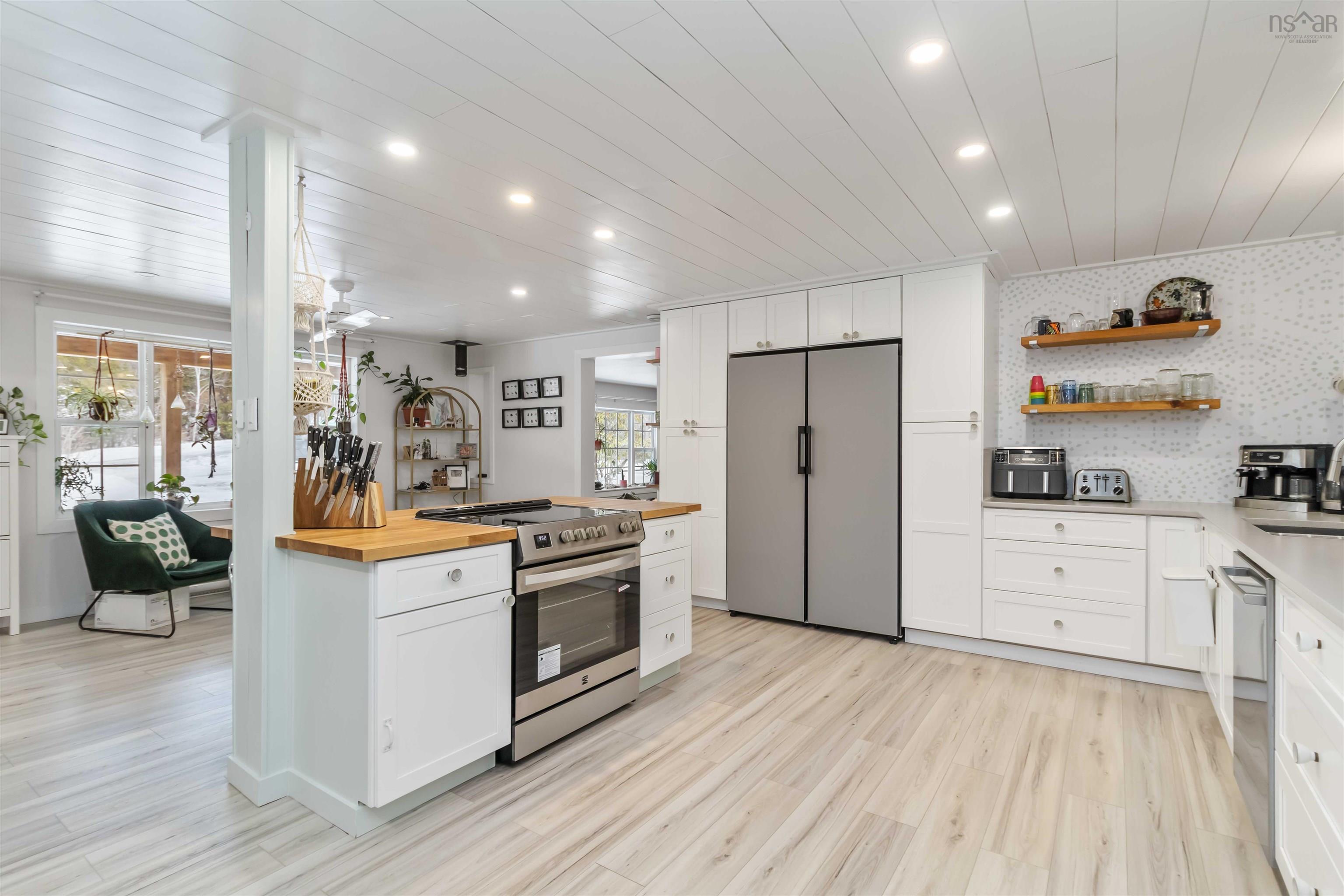 $649,900.00: 36 Kelly Drive, Fox Point