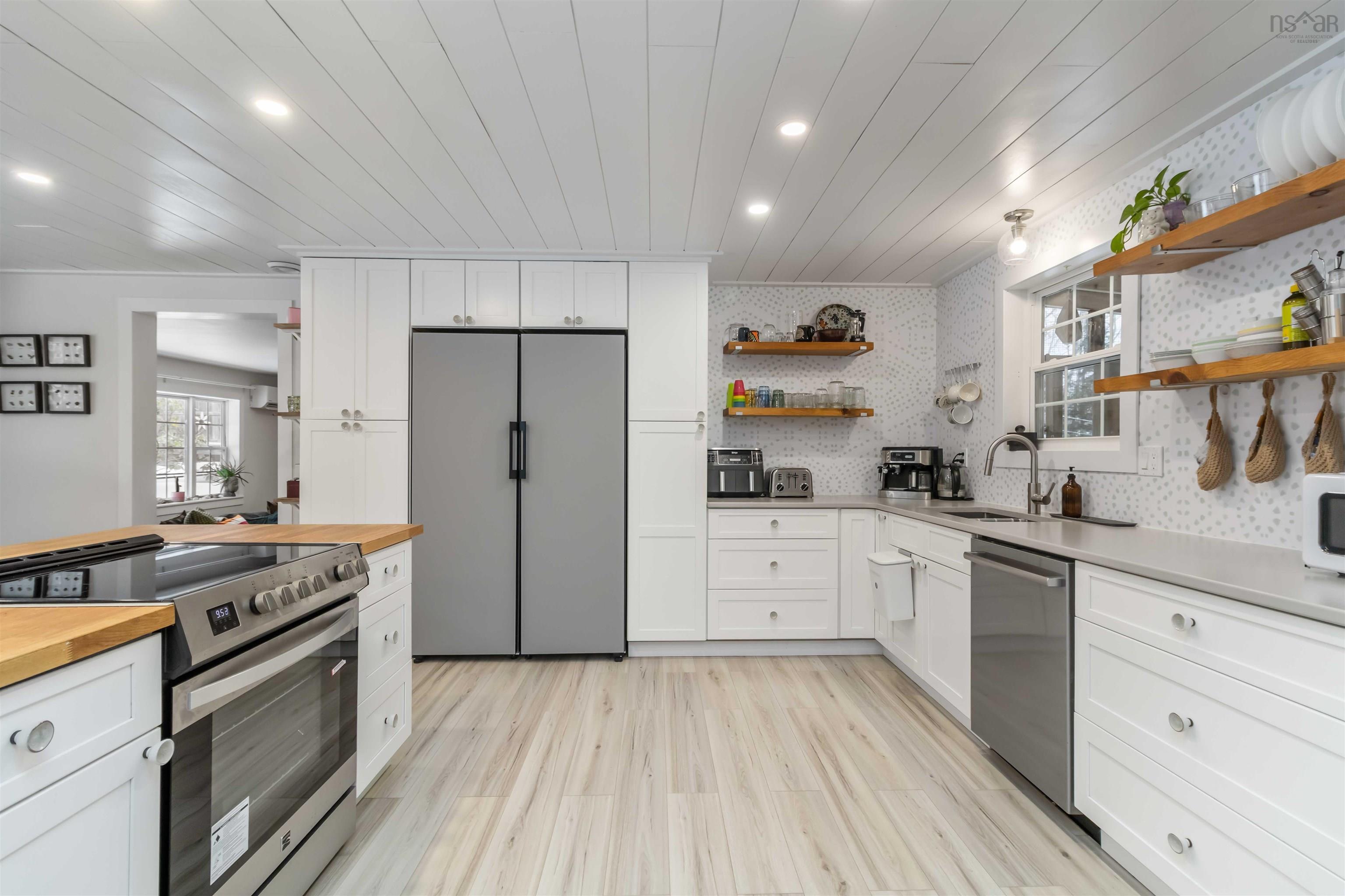 $649,900.00: 36 Kelly Drive, Fox Point