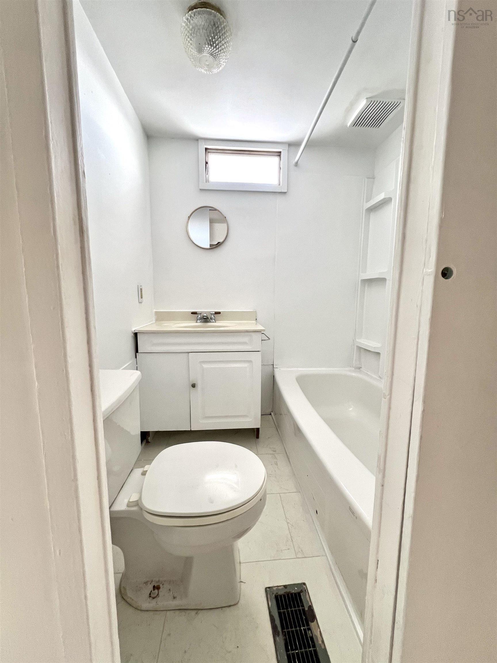 $135,000.00: 876 Shore Road, Moose Harbour