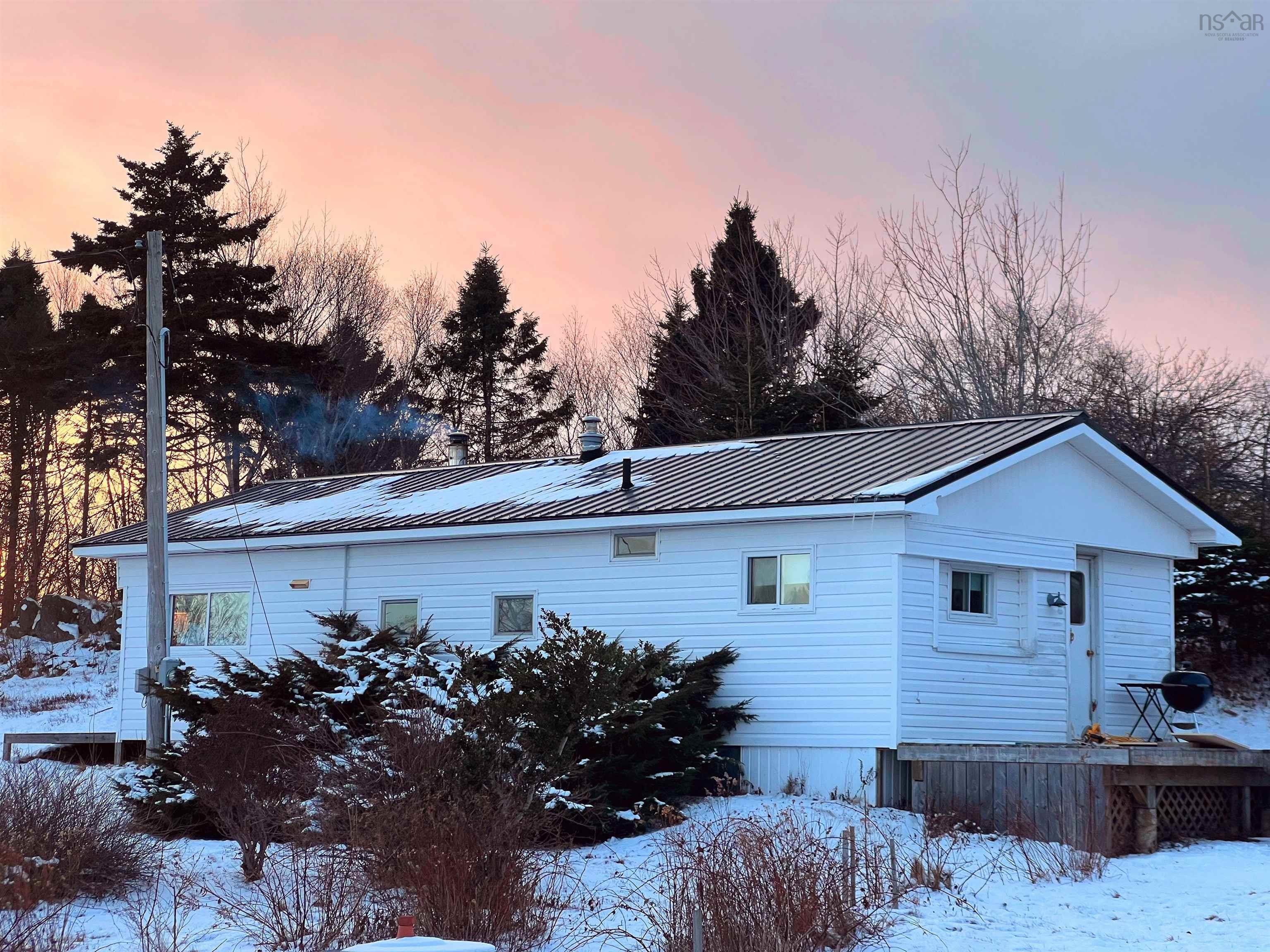 $135,000.00: 876 Shore Road, Moose Harbour