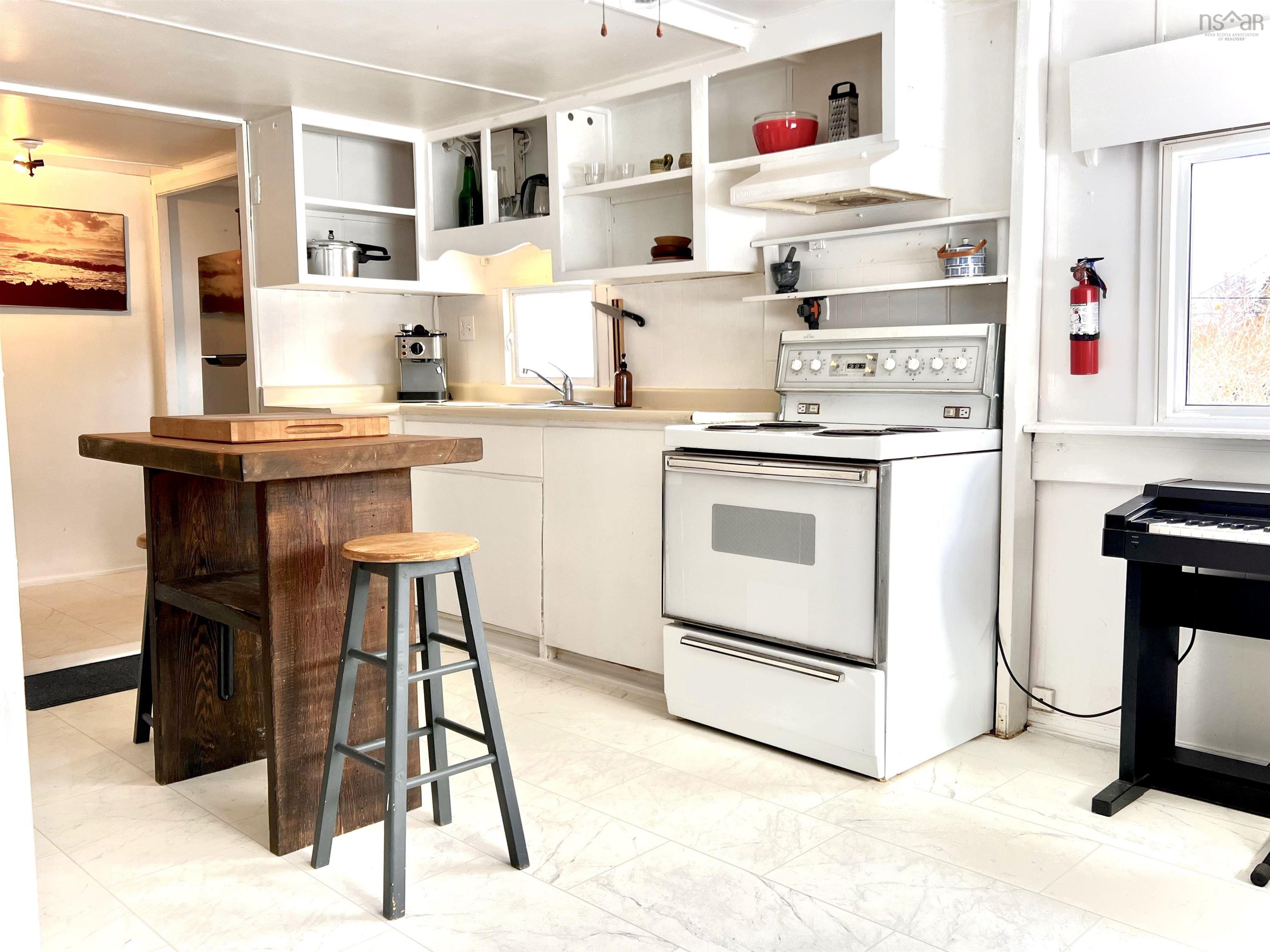 $135,000.00: 876 Shore Road, Moose Harbour