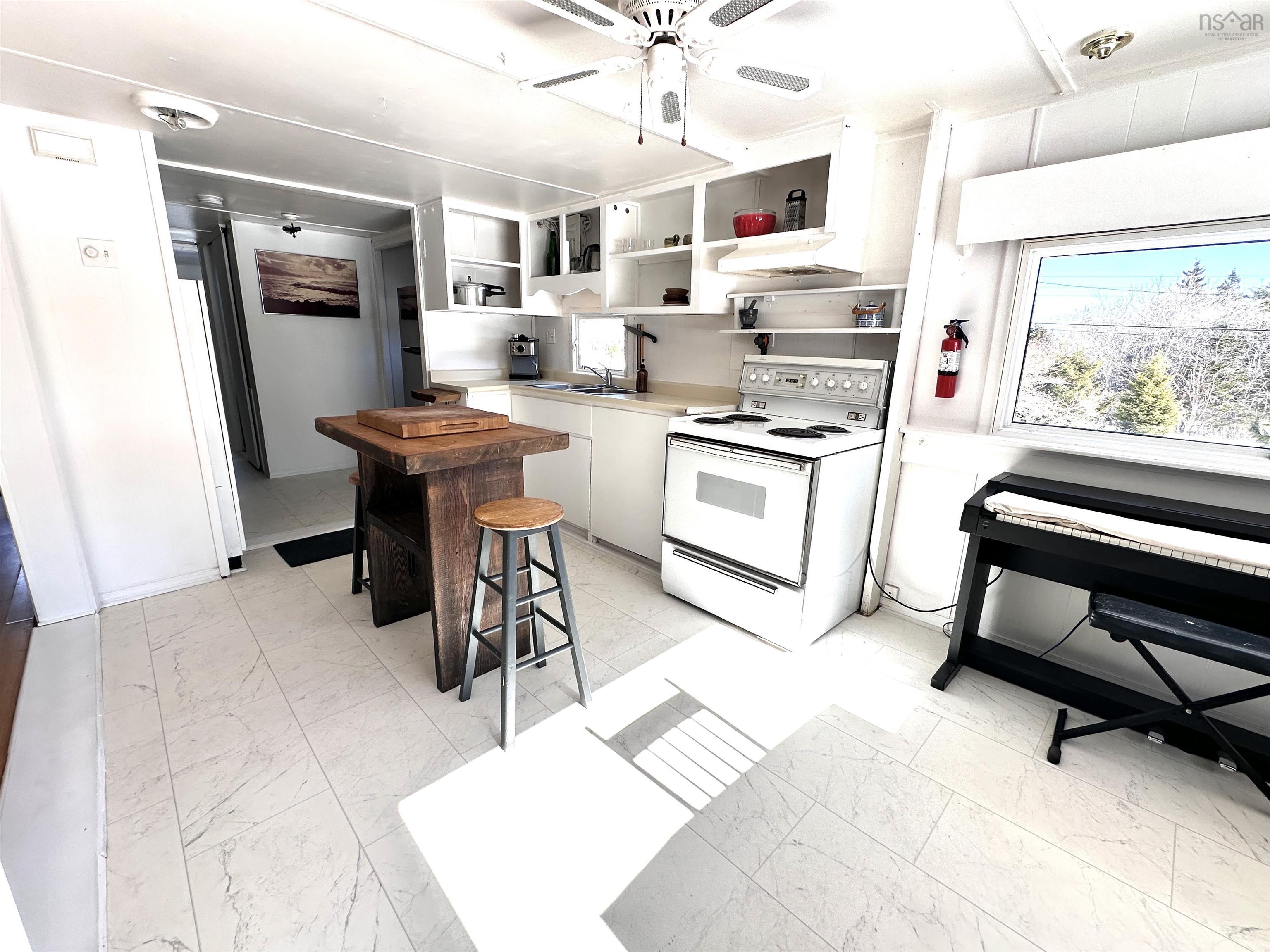 $135,000.00: 876 Shore Road, Moose Harbour