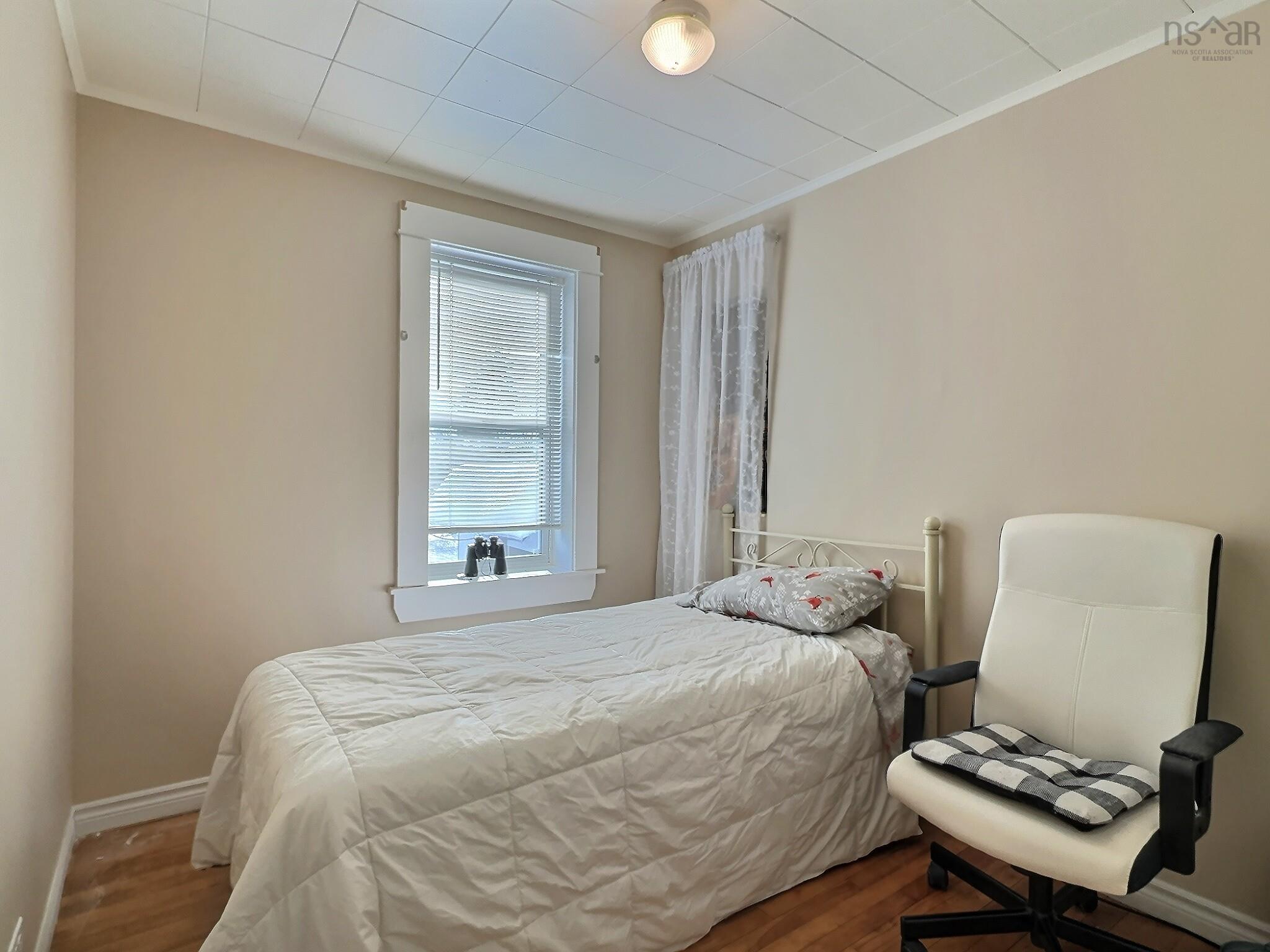 $235,900.00: 38 Truro Heights Road, Lower Truro