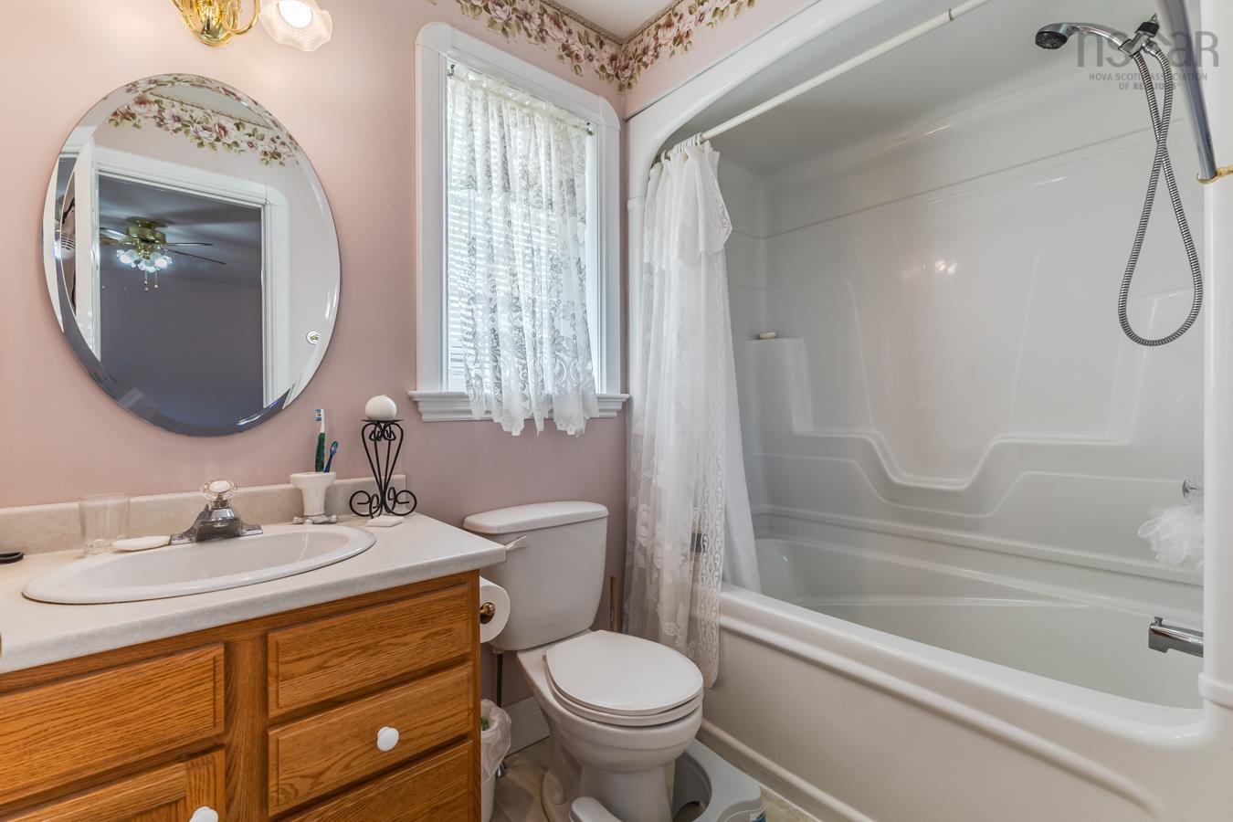 $529,900.00: 157 Parkwood South, Truro Heights