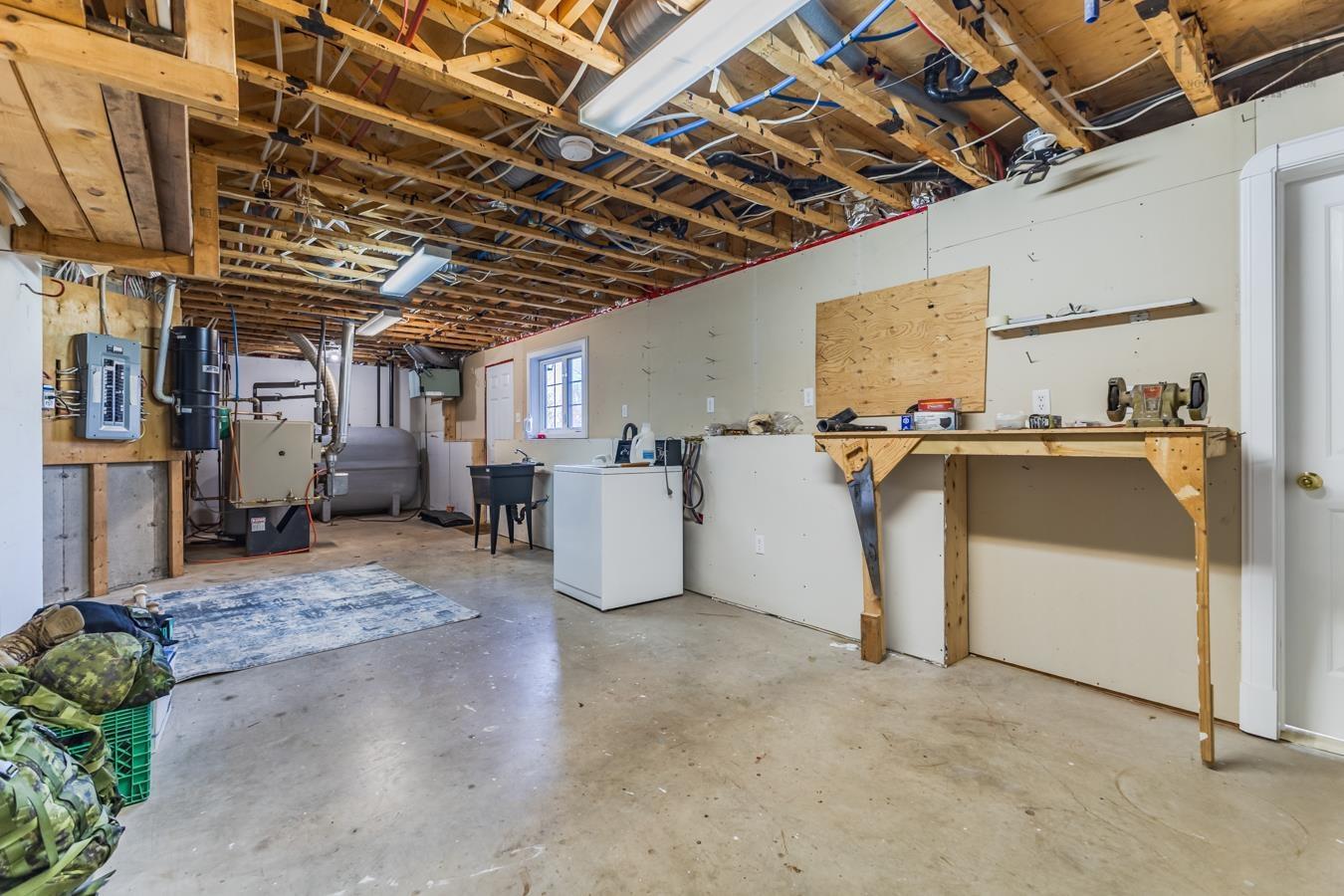 $529,900.00: 157 Parkwood South, Truro Heights