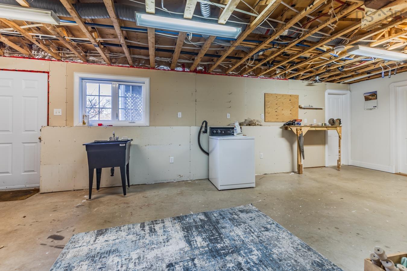 $529,900.00: 157 Parkwood South, Truro Heights