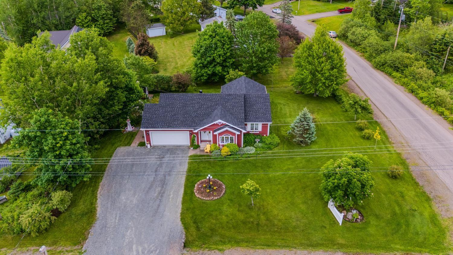 $529,900.00: 157 Parkwood South, Truro Heights