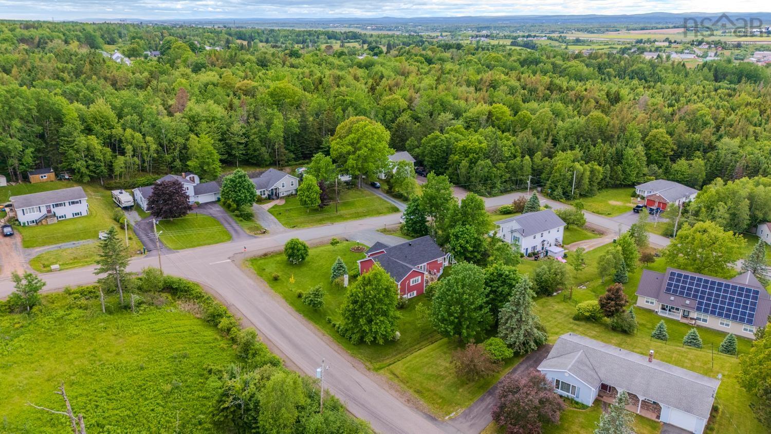 $529,900.00: 157 Parkwood South, Truro Heights