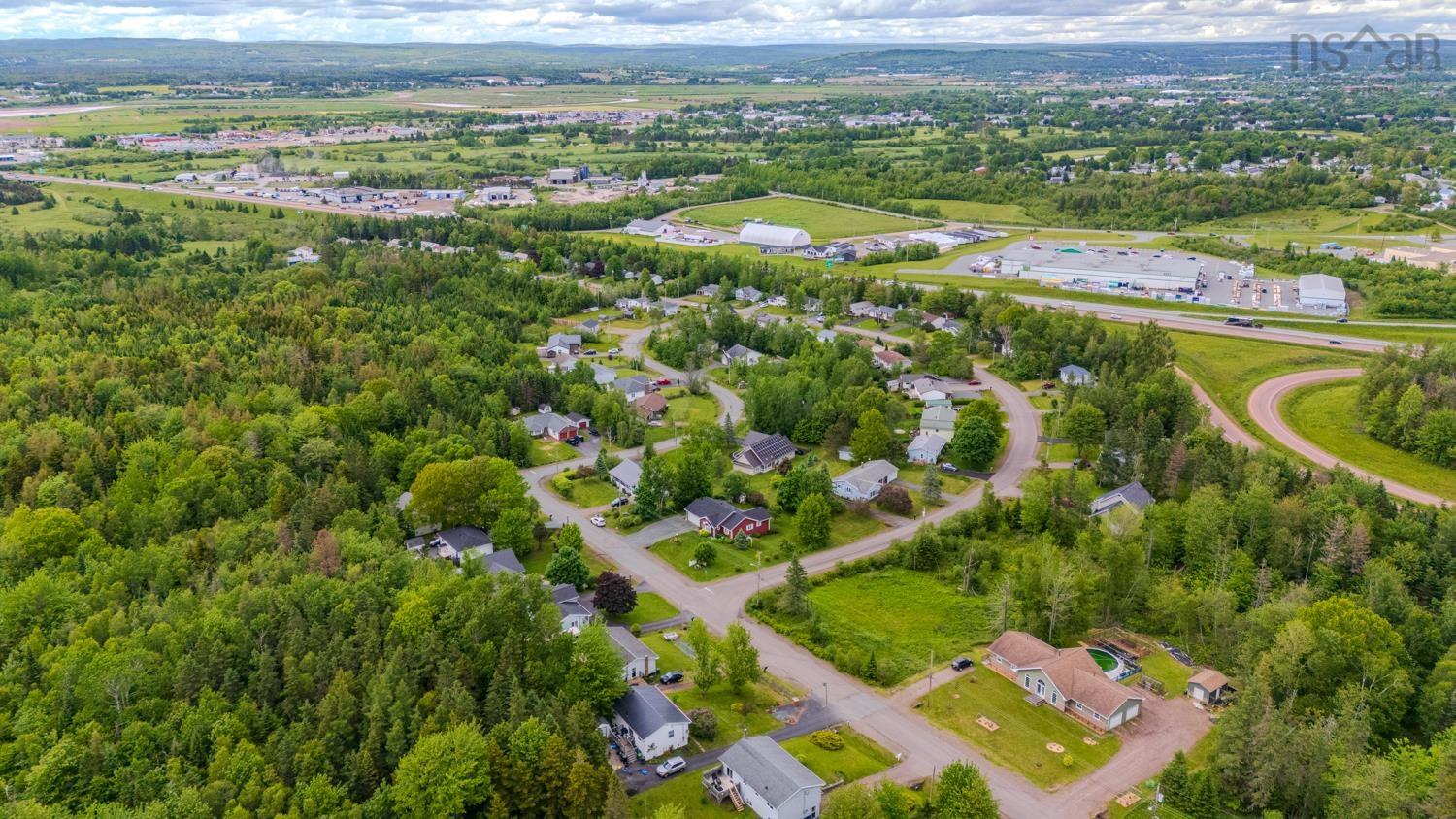 $529,900.00: 157 Parkwood South, Truro Heights