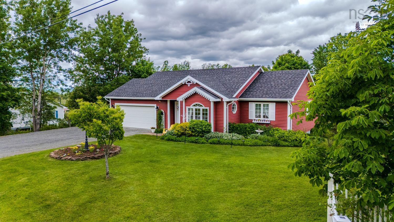 $529,900.00: 157 Parkwood South, Truro Heights