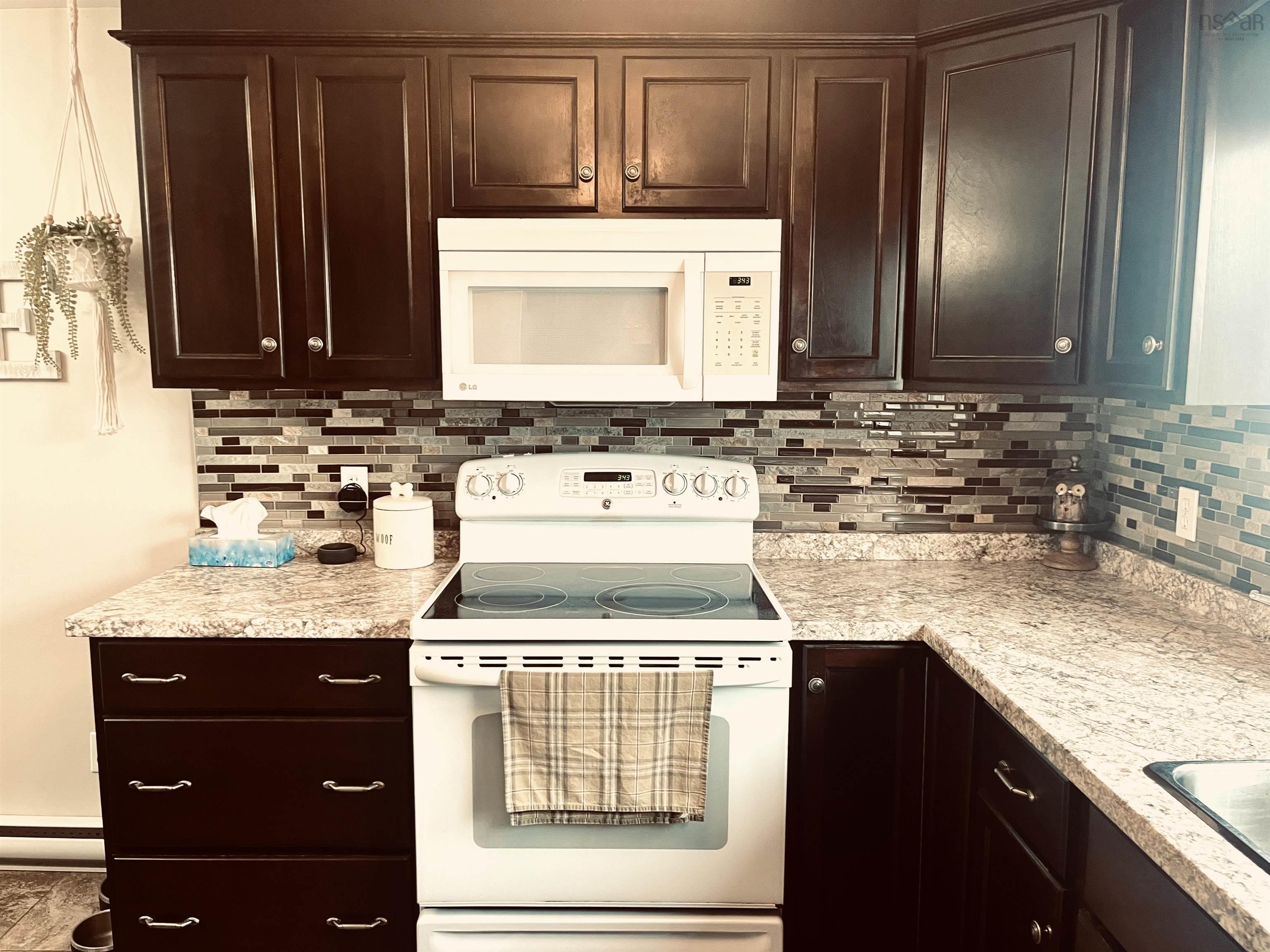 $359,000.00: 10 Don-Gordon Street, Glace Bay