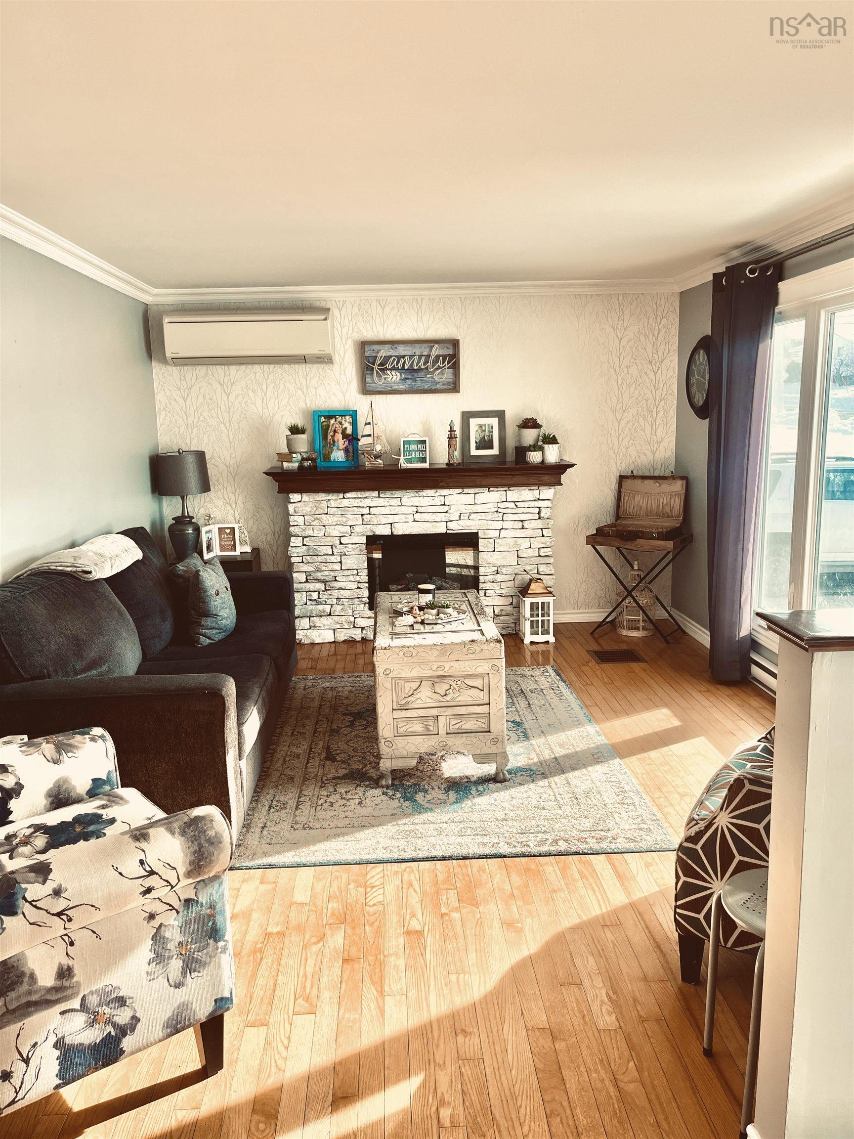 $359,000.00: 10 Don-Gordon Street, Glace Bay