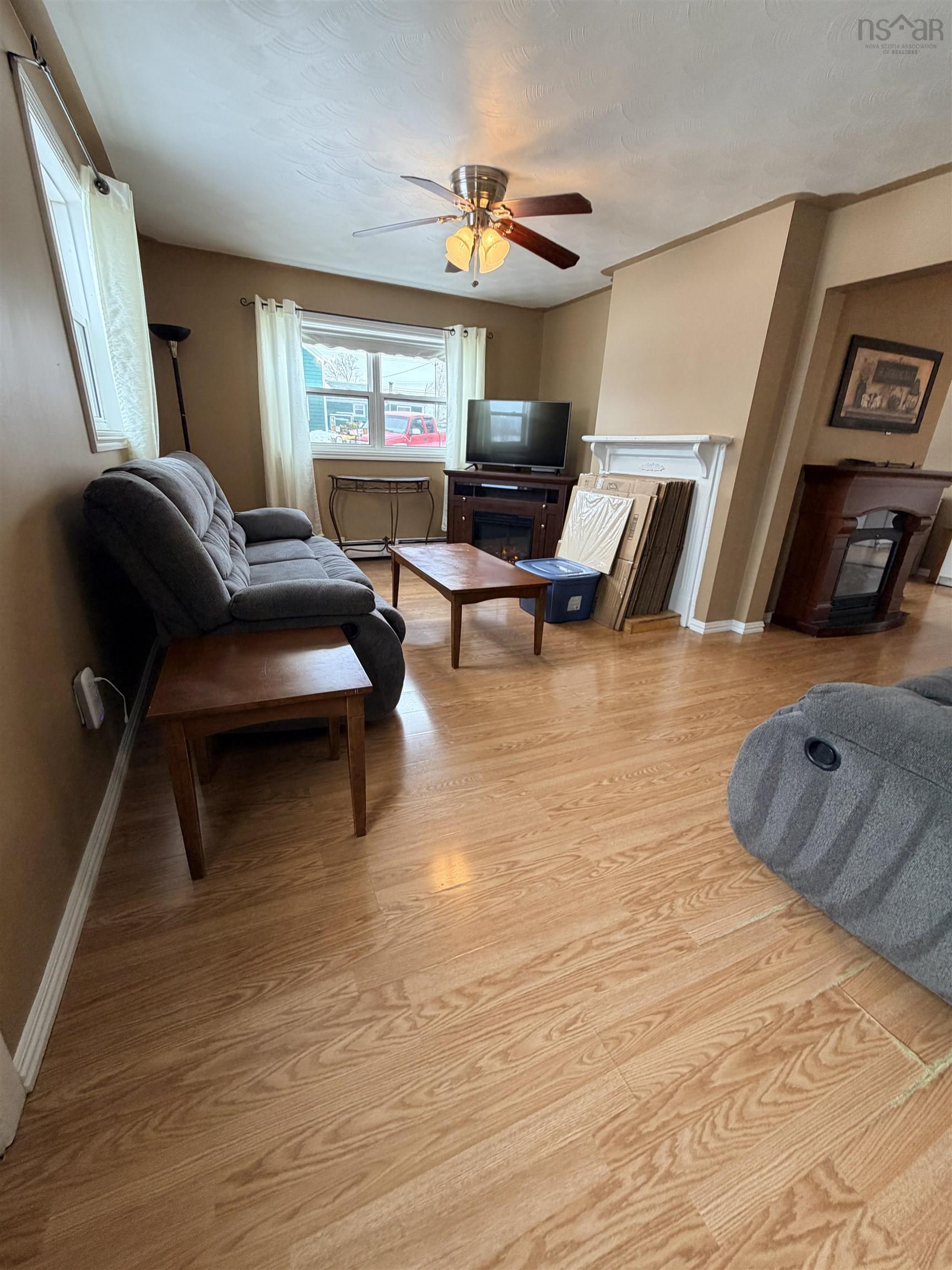 $250,000.00: 3522/3524 Warren Avenue, New Waterford