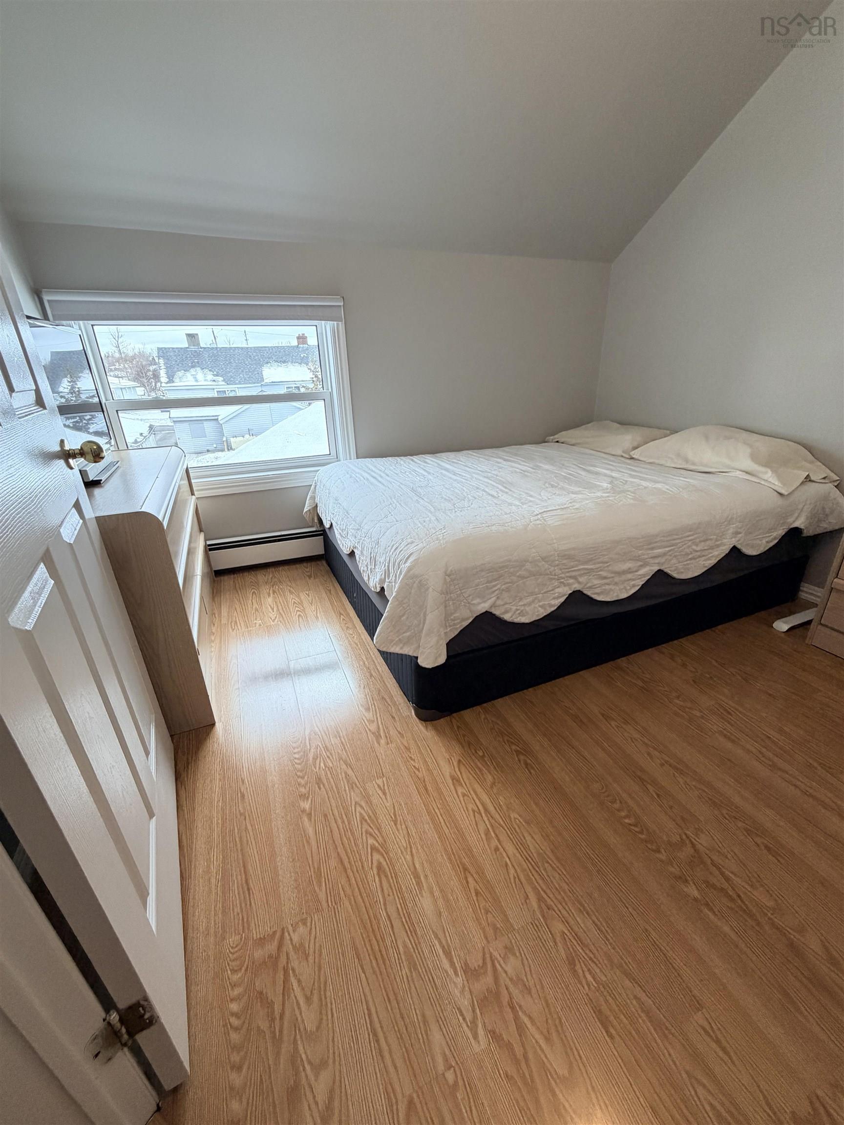 $250,000.00: 3522/3524 Warren Avenue, New Waterford