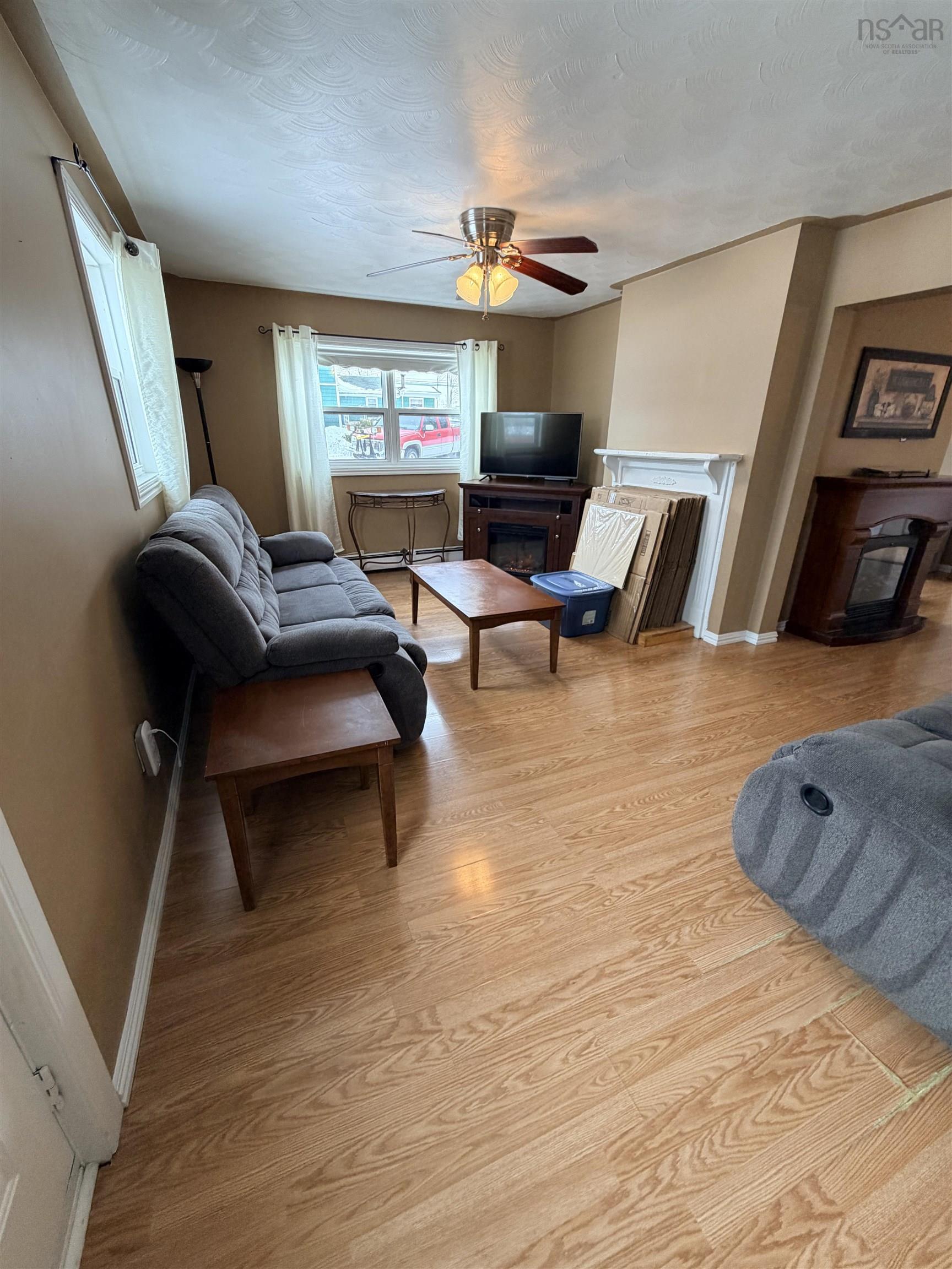 $250,000.00: 3522/3524 Warren Avenue, New Waterford