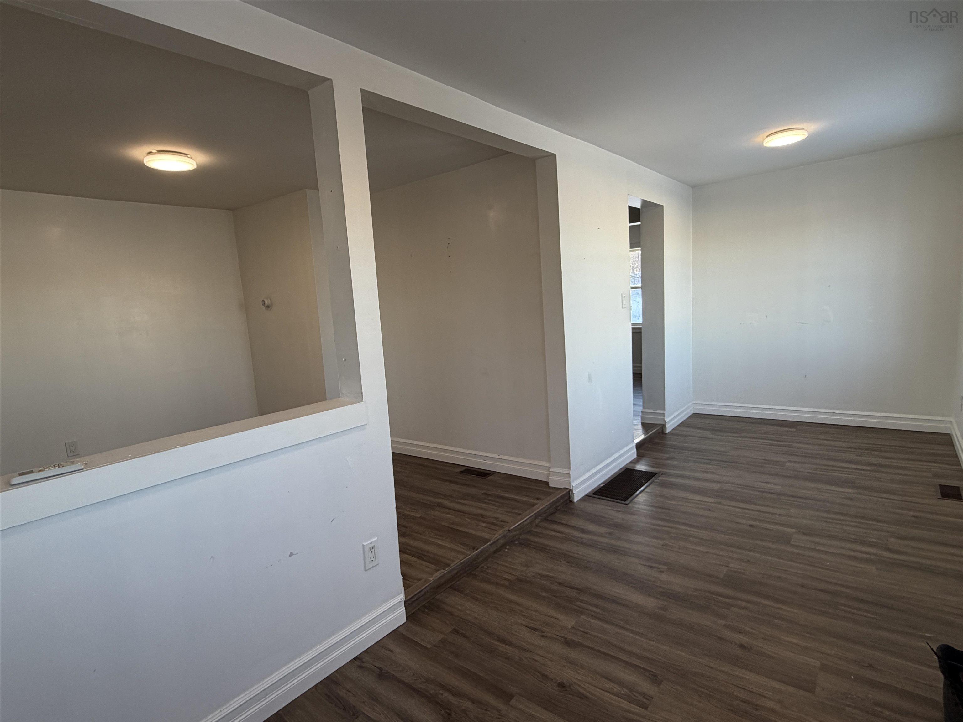 $154,900.00: 250 North Main Street, Trenton